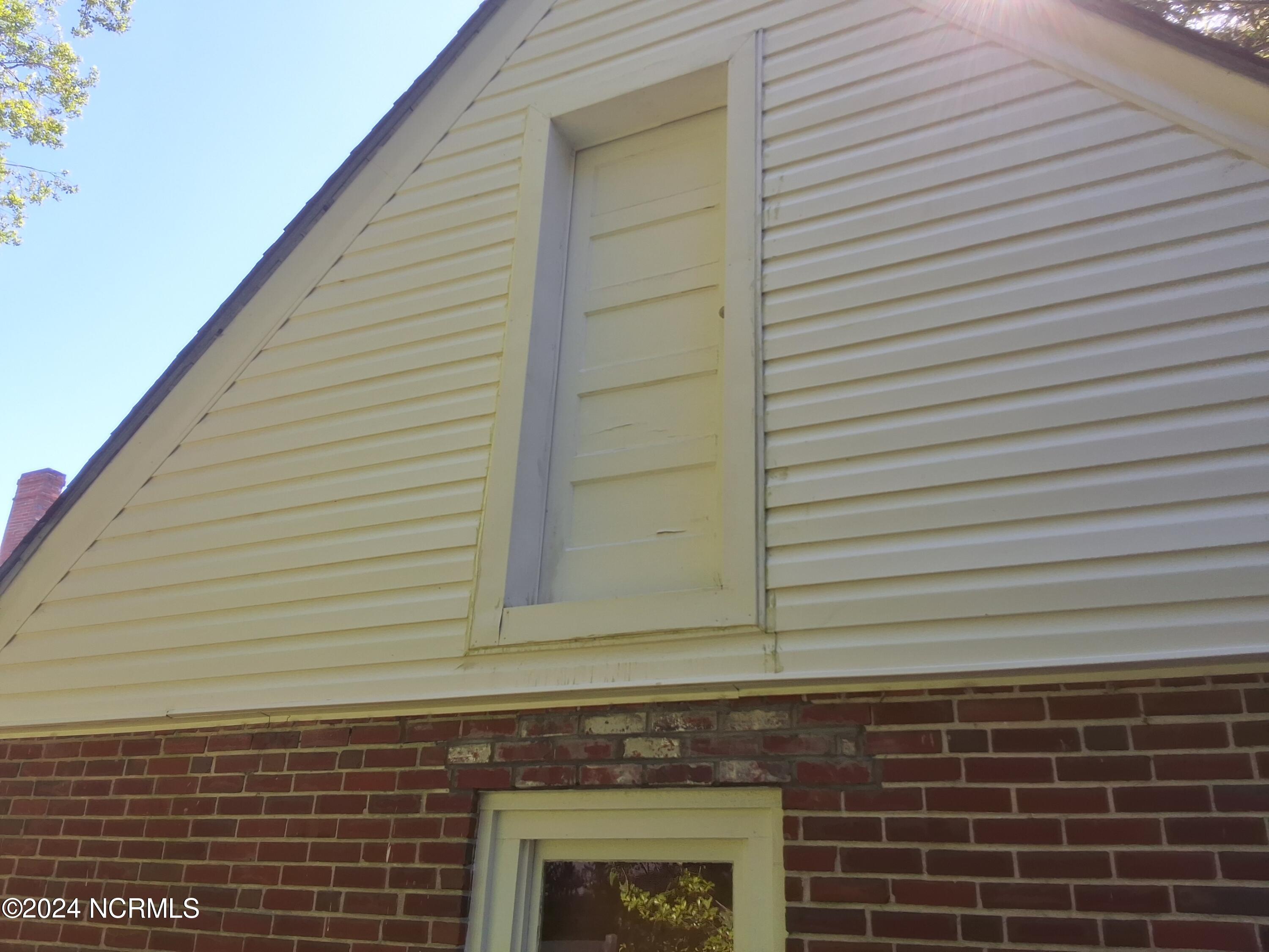 201 E Bell Street Property Photo 100