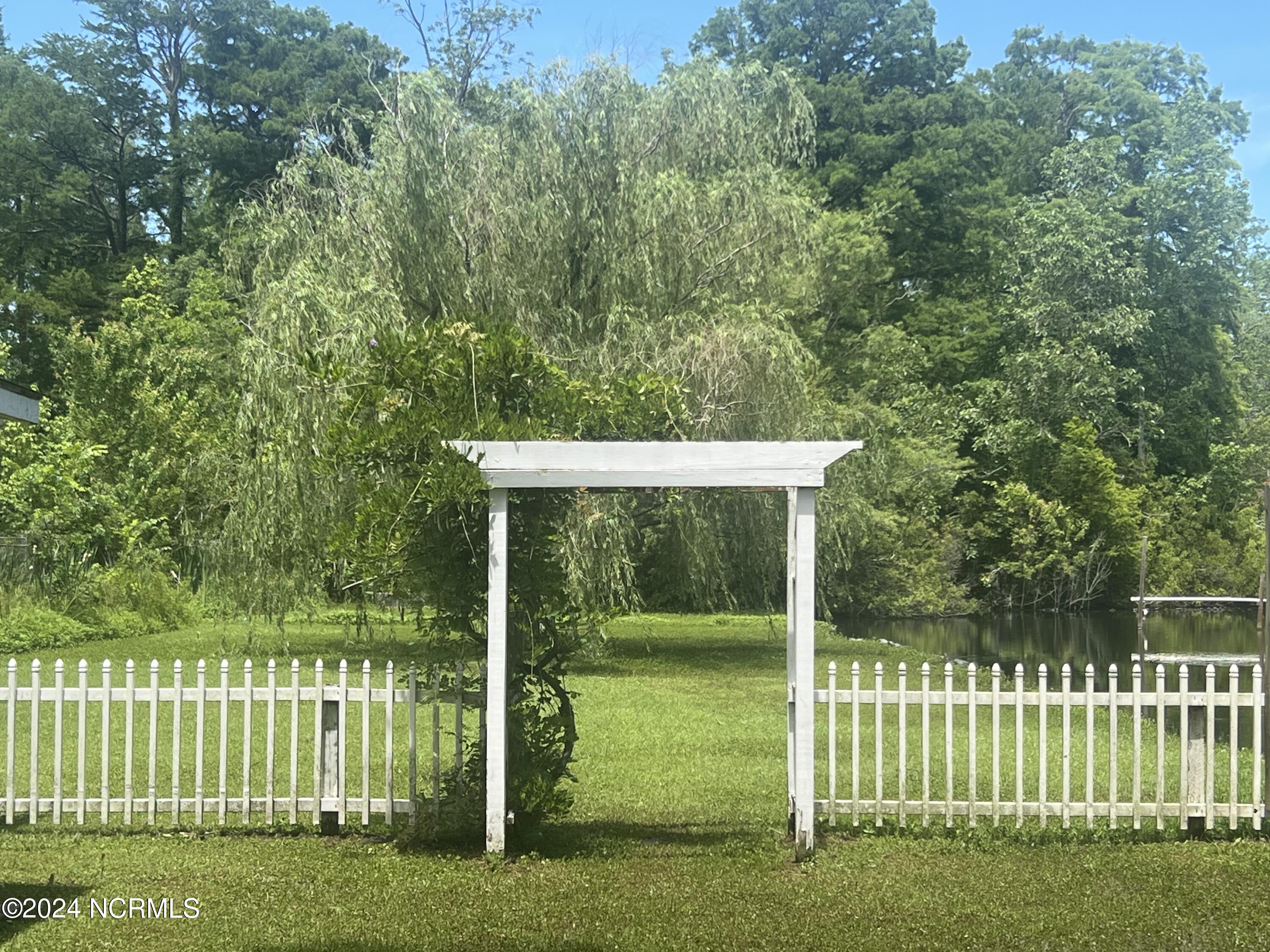 810 Green Street Property Photo 6