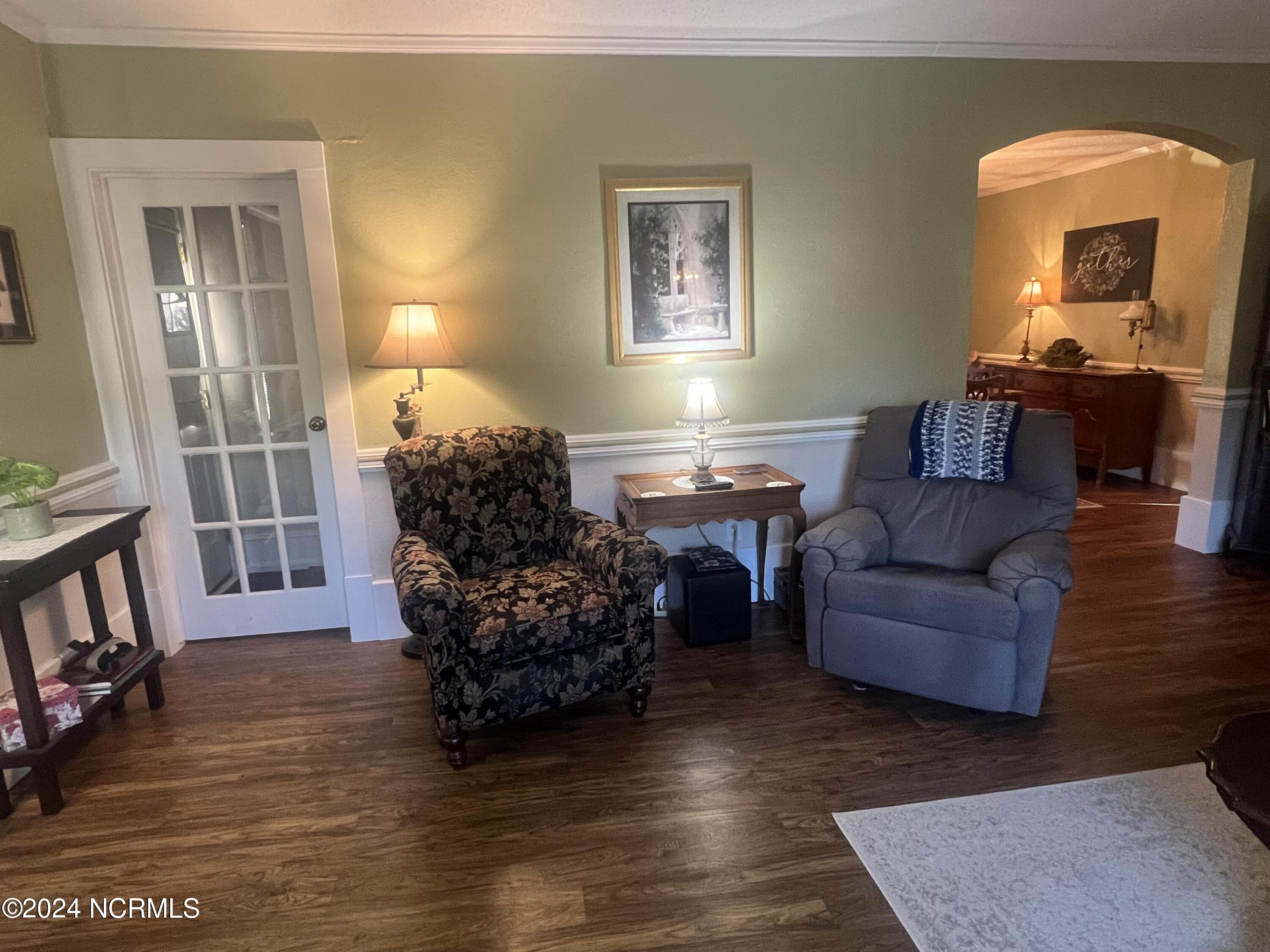 810 Green Street Property Photo 10