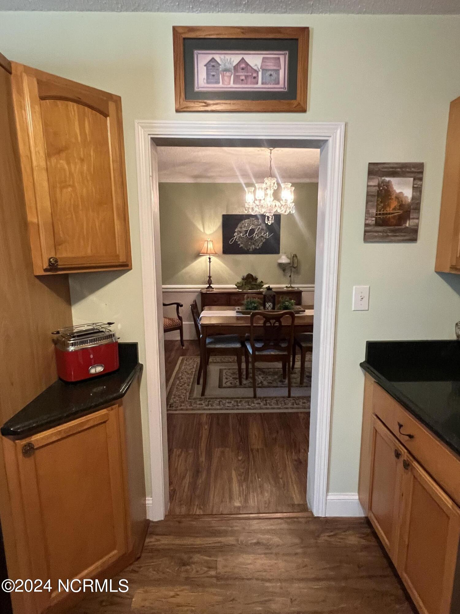 810 Green Street Property Photo 17