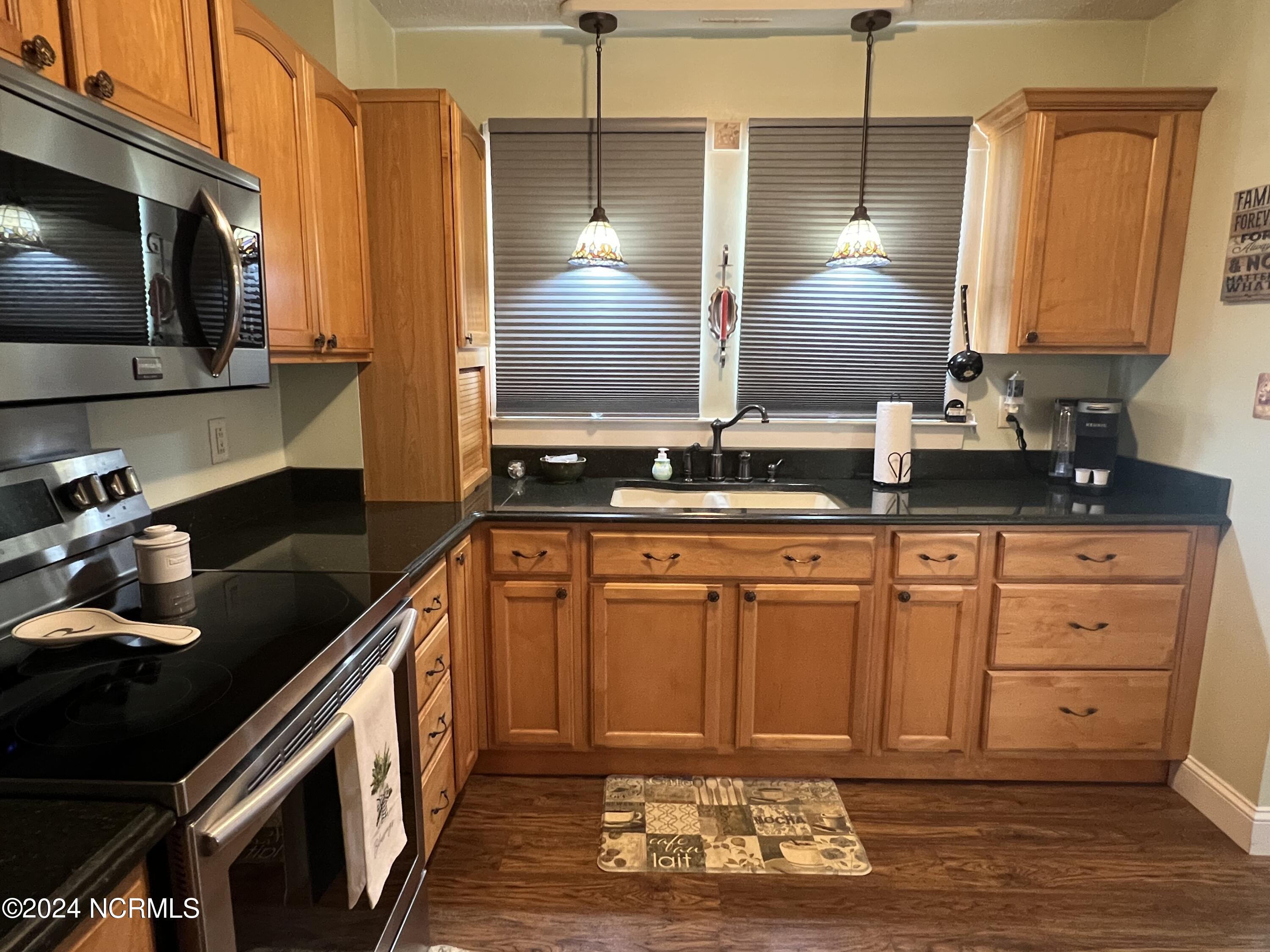 810 Green Street Property Photo 18