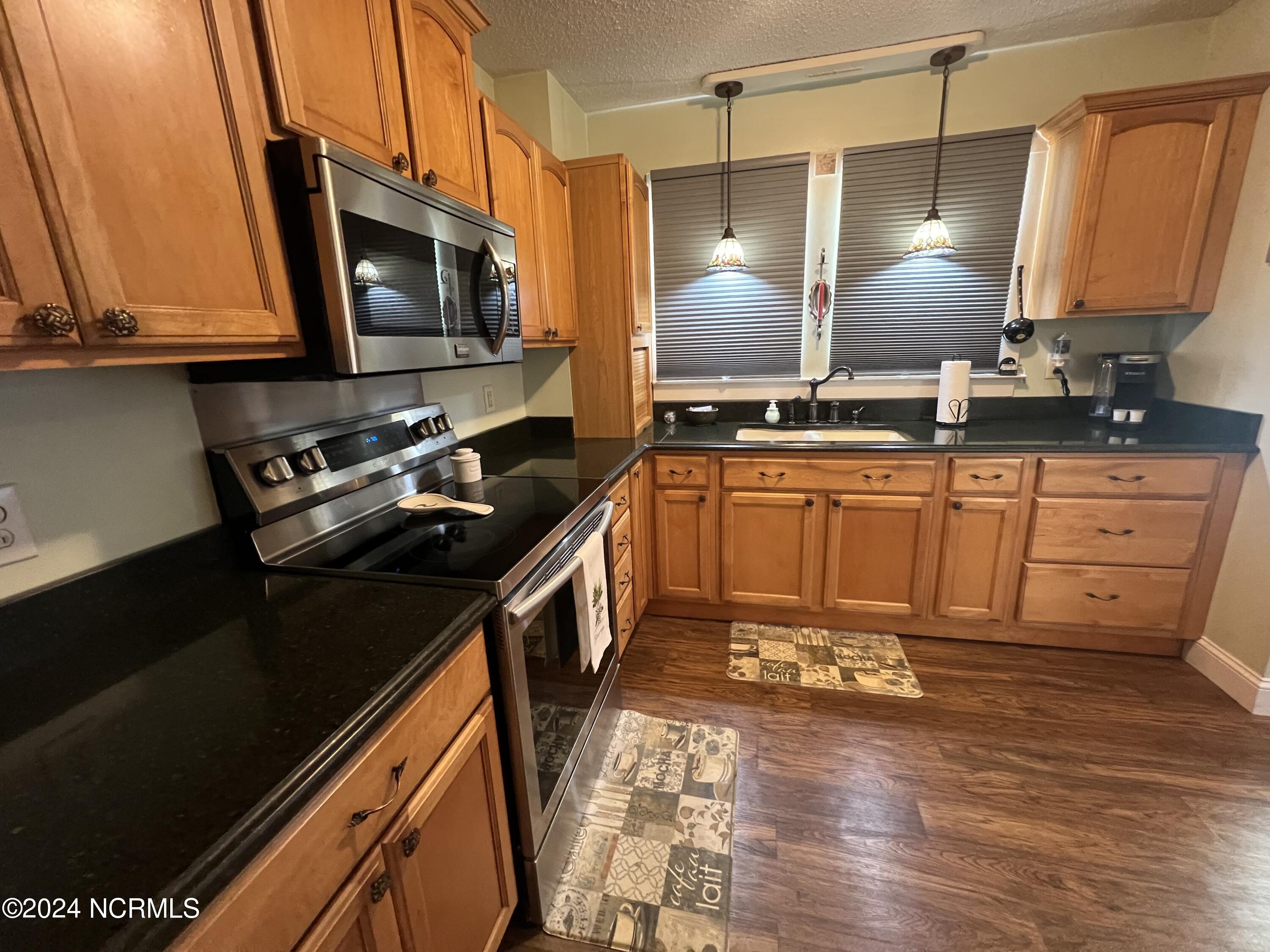 810 Green Street Property Photo 19