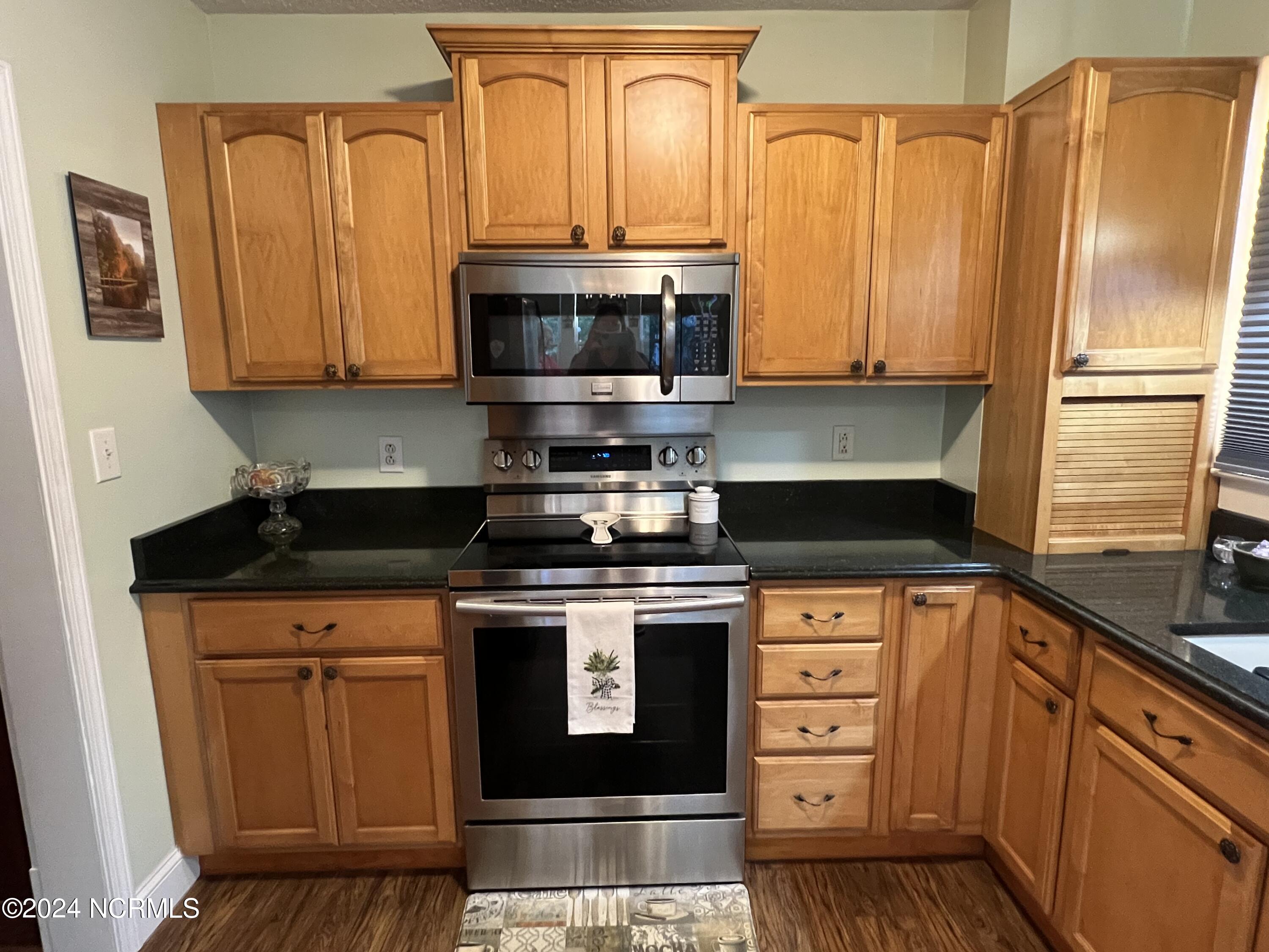 810 Green Street Property Photo 20