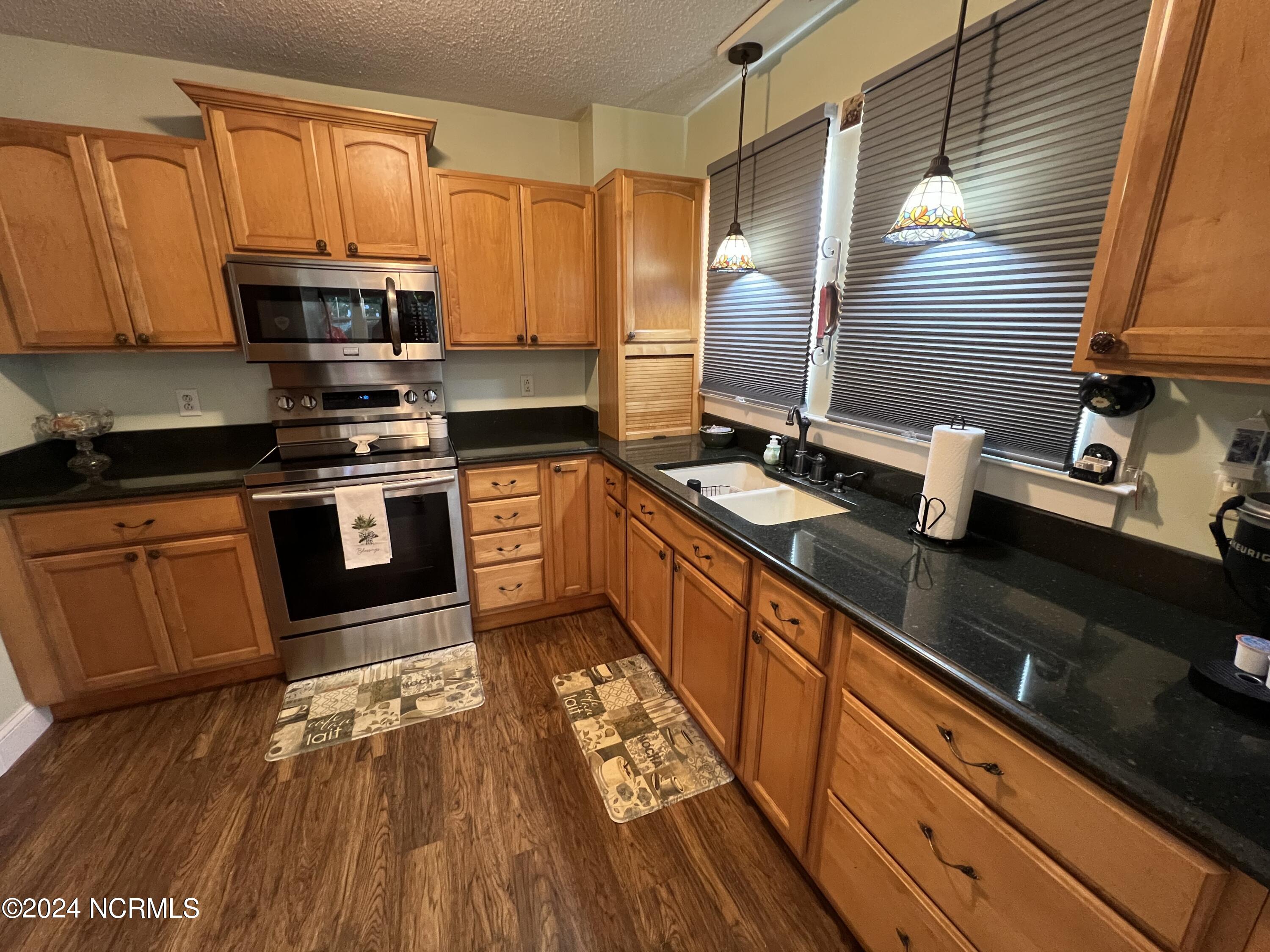 810 Green Street Property Photo 21