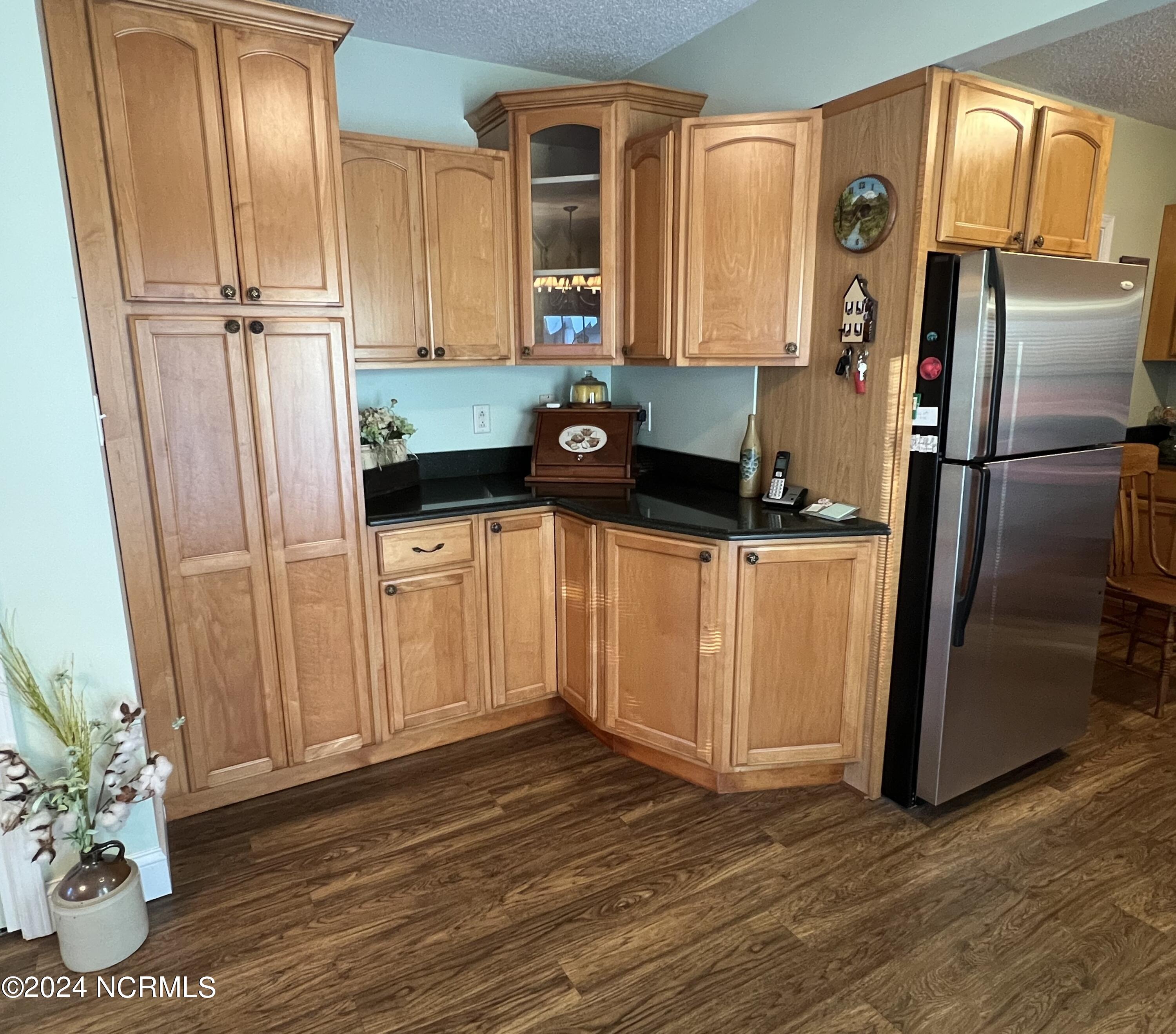 810 Green Street Property Photo 23