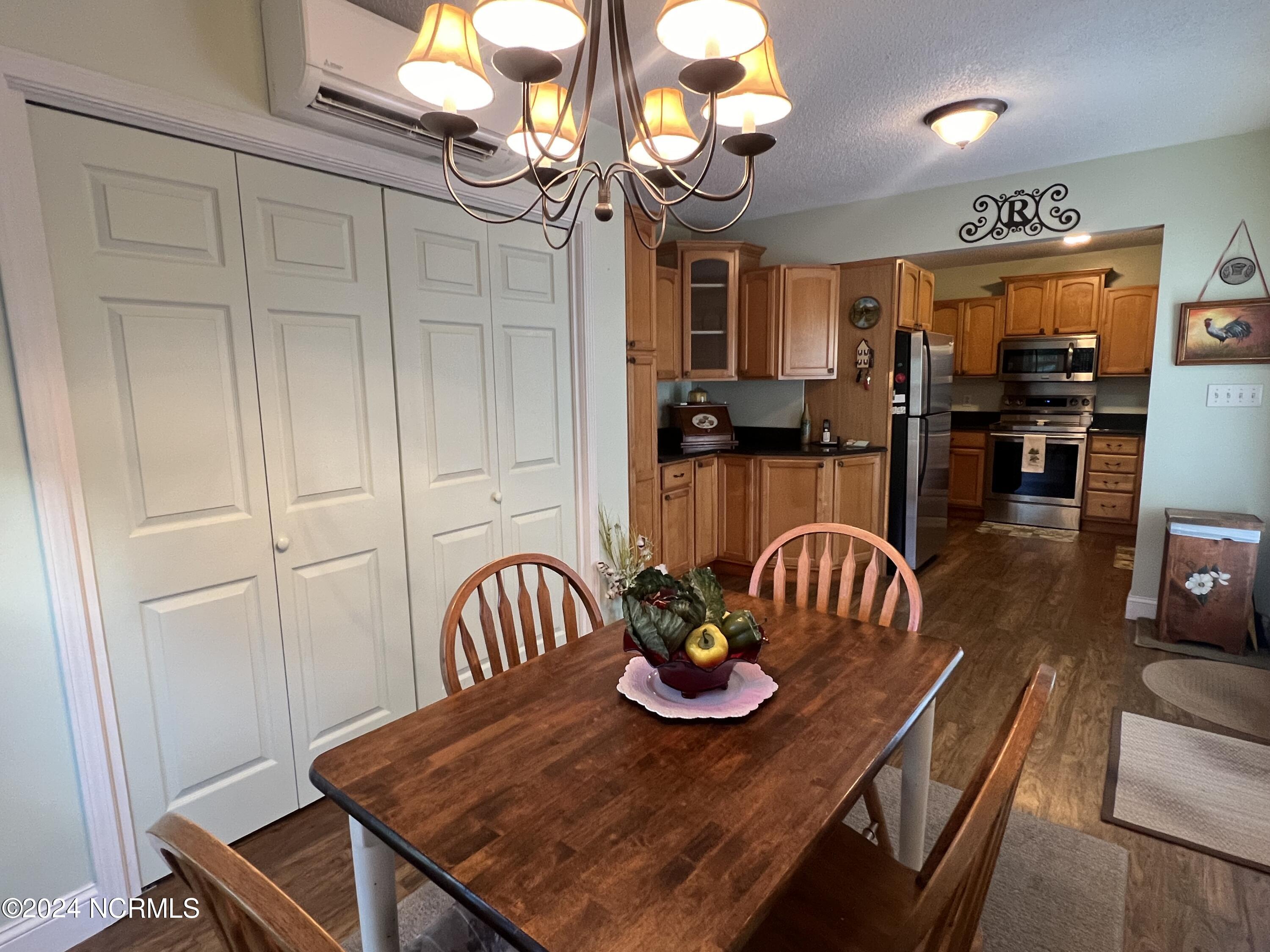 810 Green Street Property Photo 25