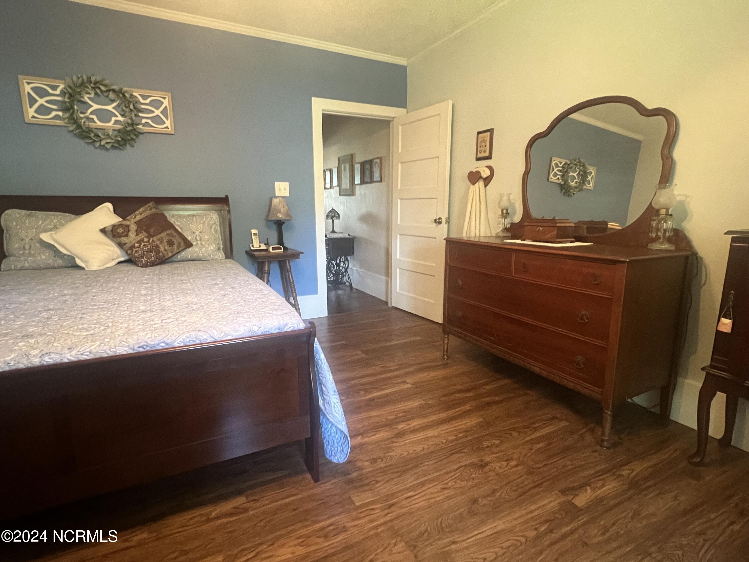 810 Green Street Property Photo 33