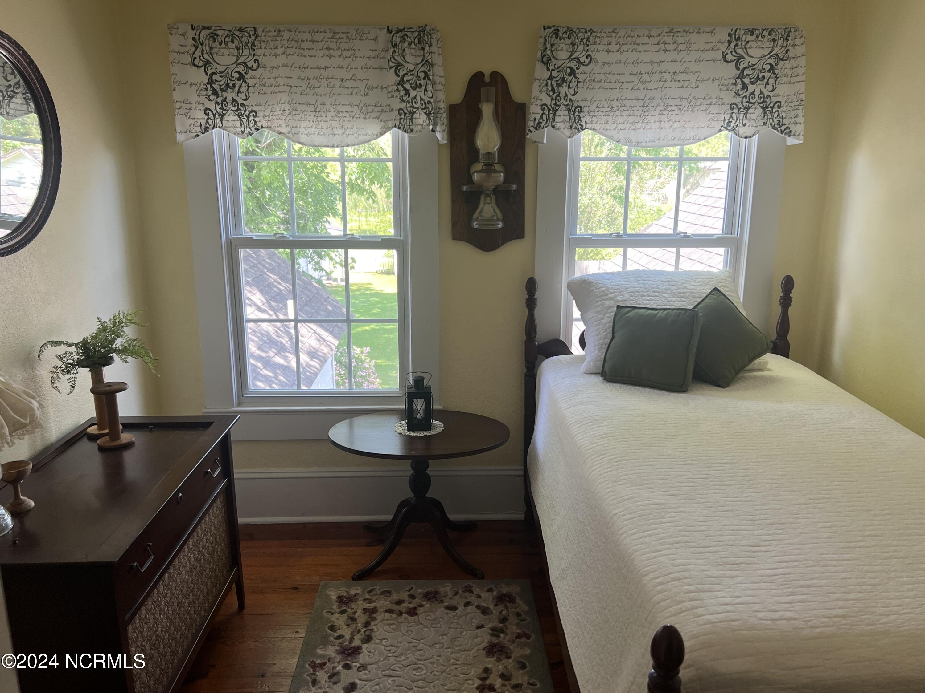 810 Green Street Property Photo 49