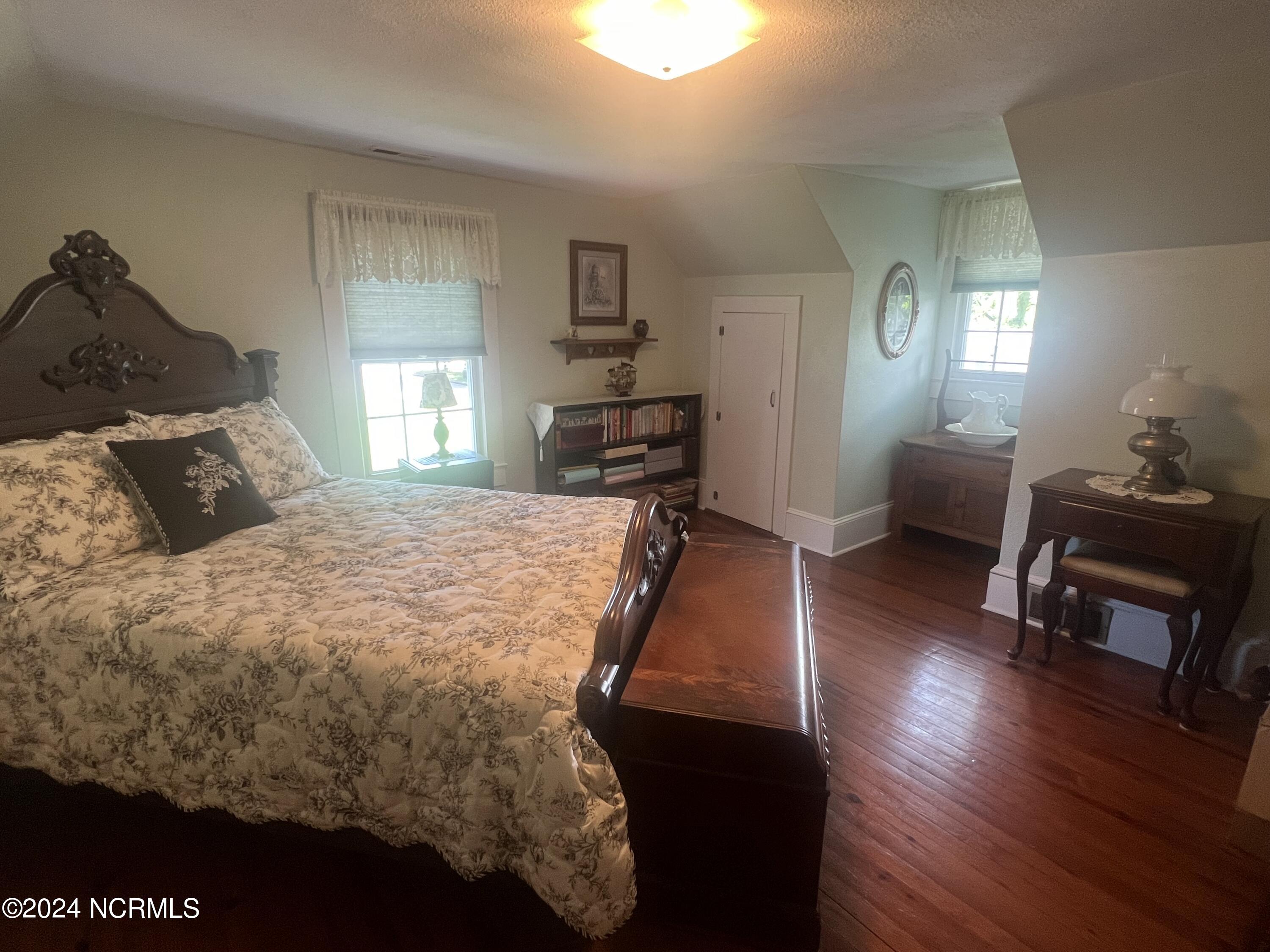 810 Green Street Property Photo 53