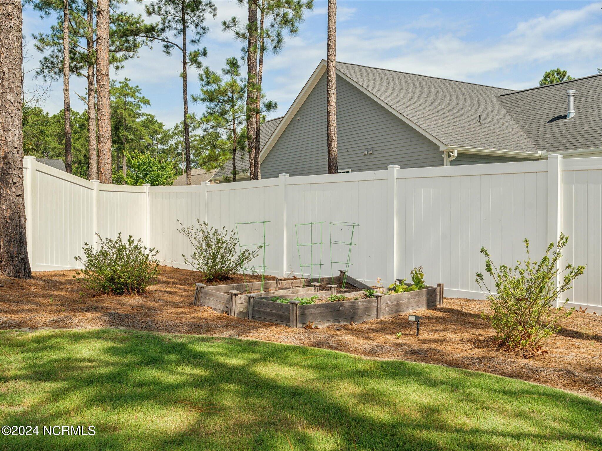 325 Pine Laurel Drive Property Photo 45