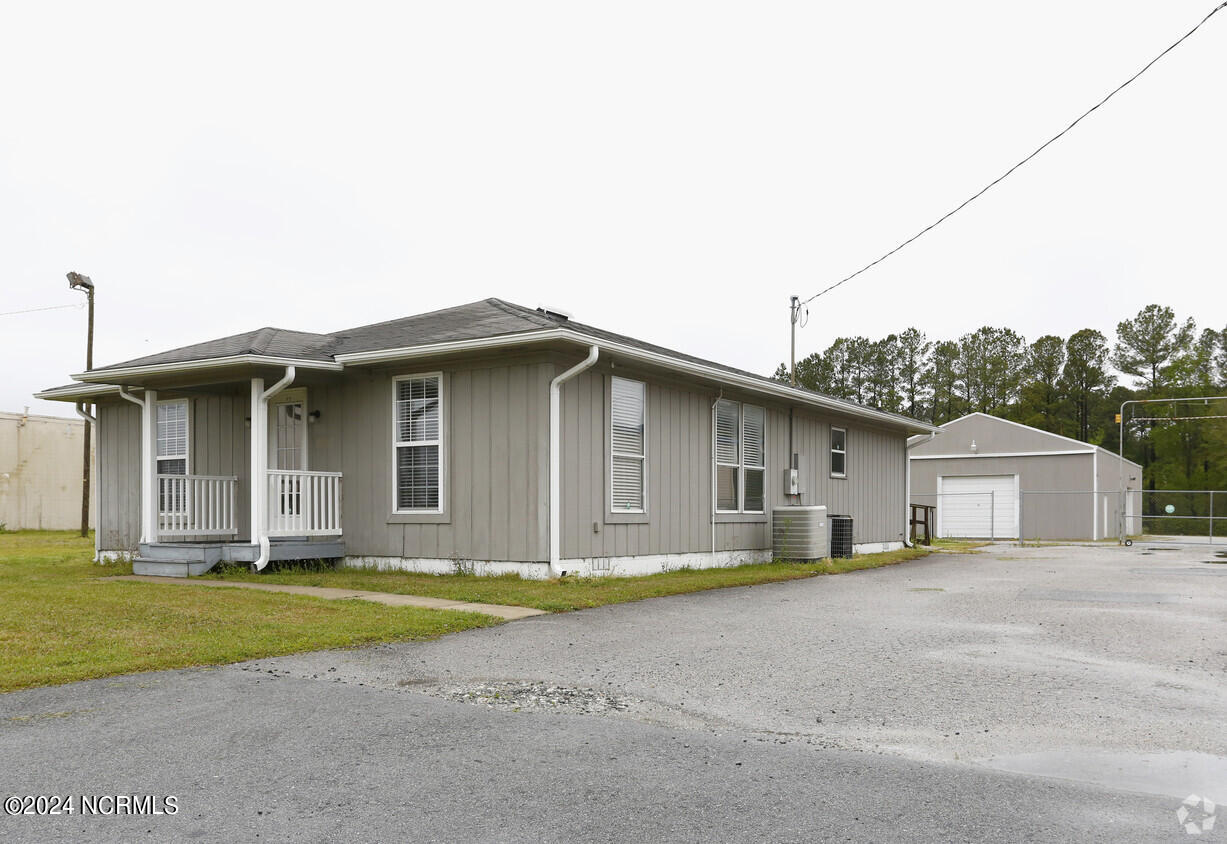 3261 New Bern Highway Property Photo 1