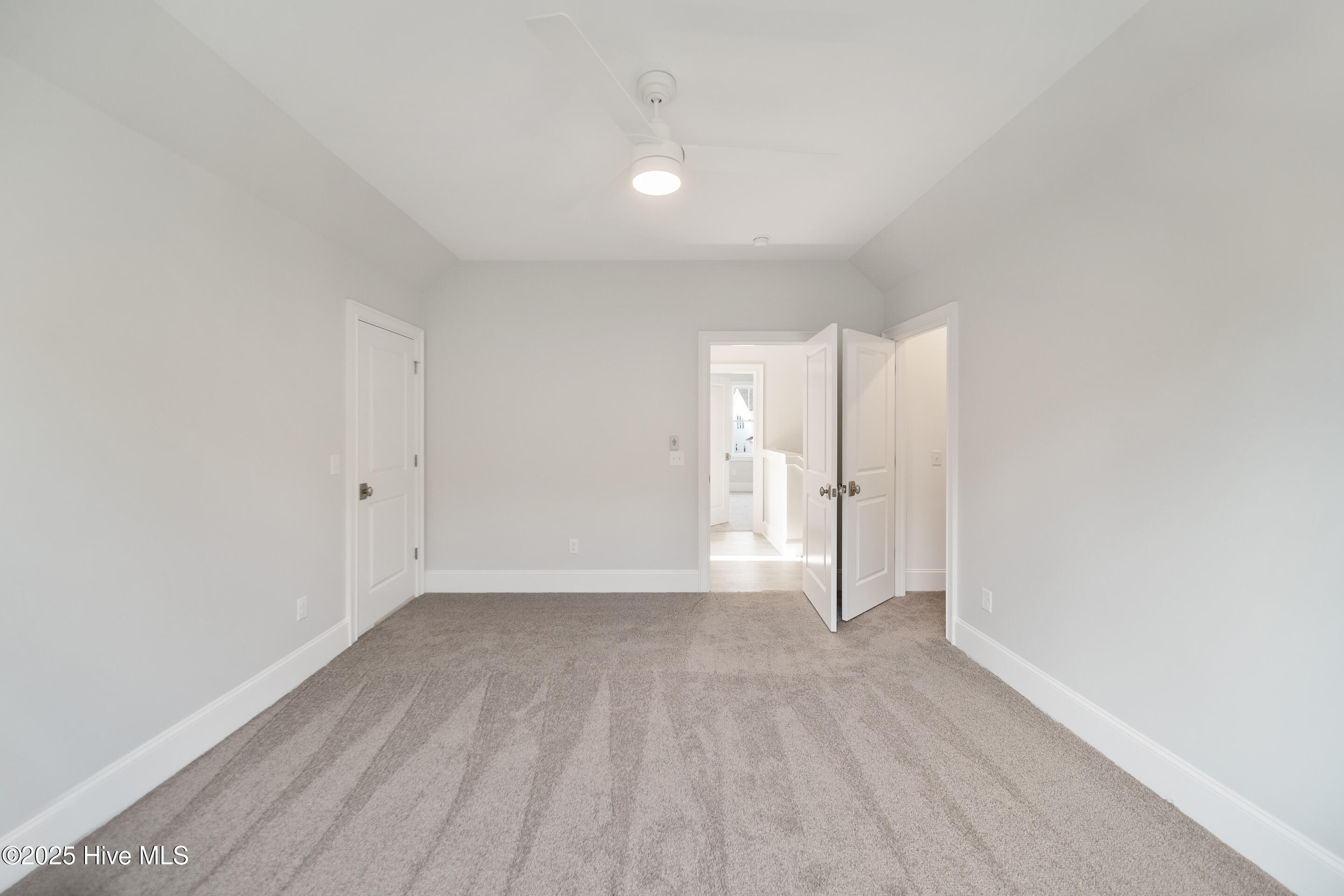 340 Cornubia Drive Property Photo 38