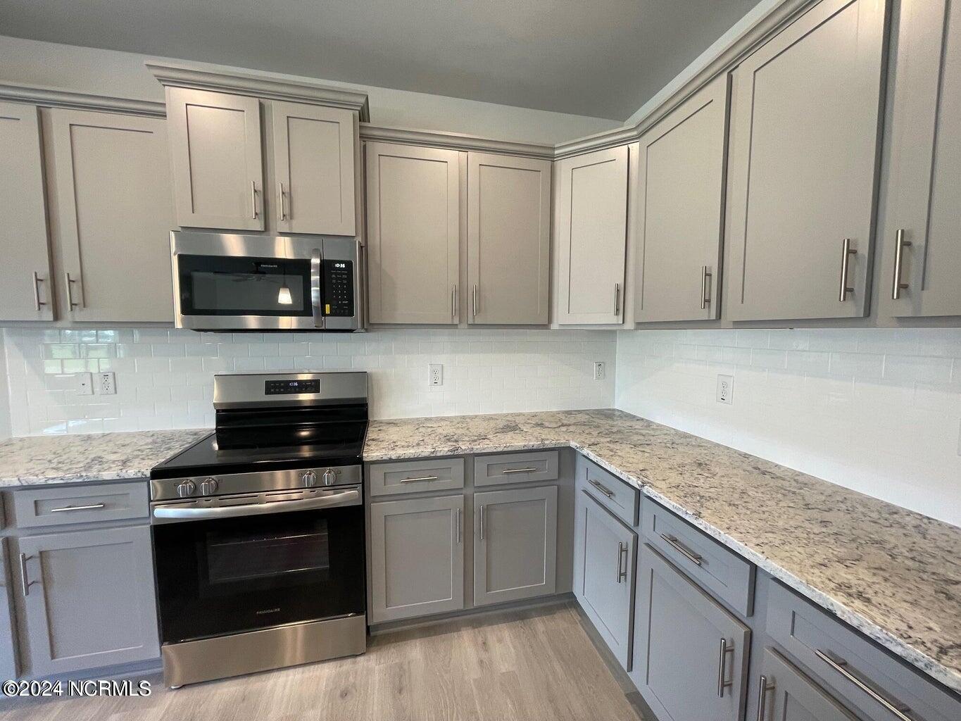 5085 Holly Hill Court Lot 33 Property Photo 4