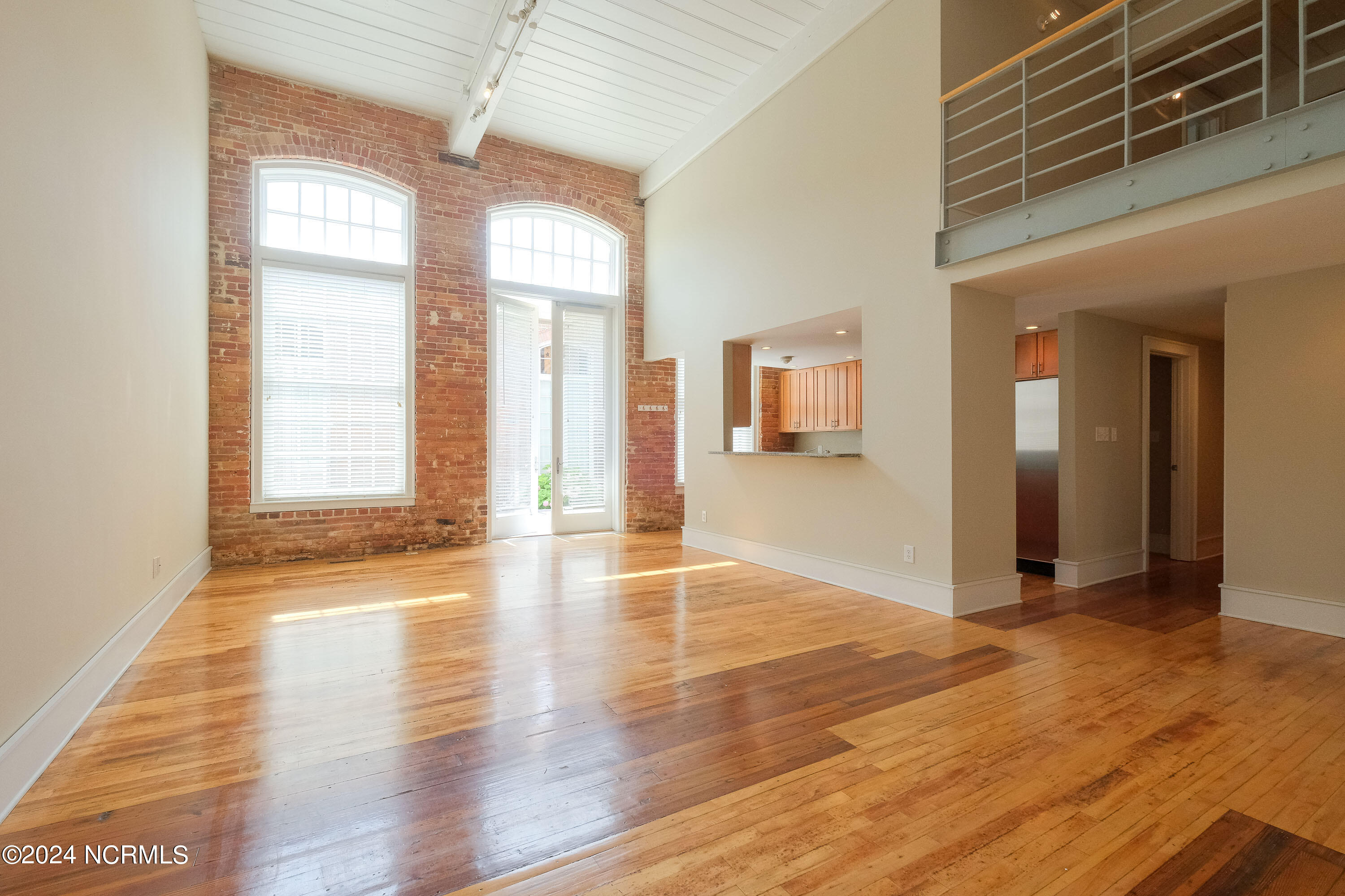 723 Mcmullan Avenue Unit 403 Property Photo 5