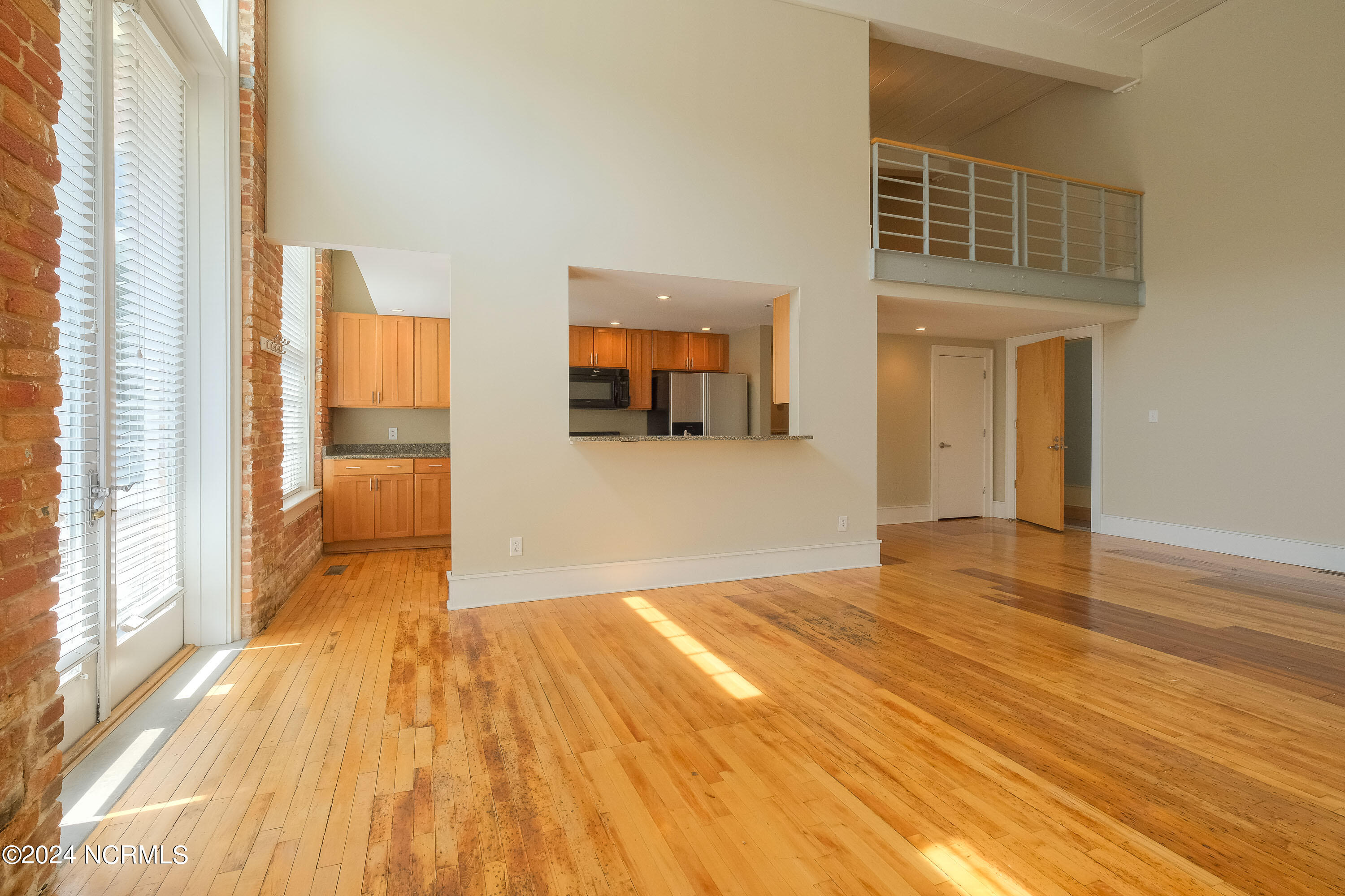 723 Mcmullan Avenue Unit 403 Property Photo 6