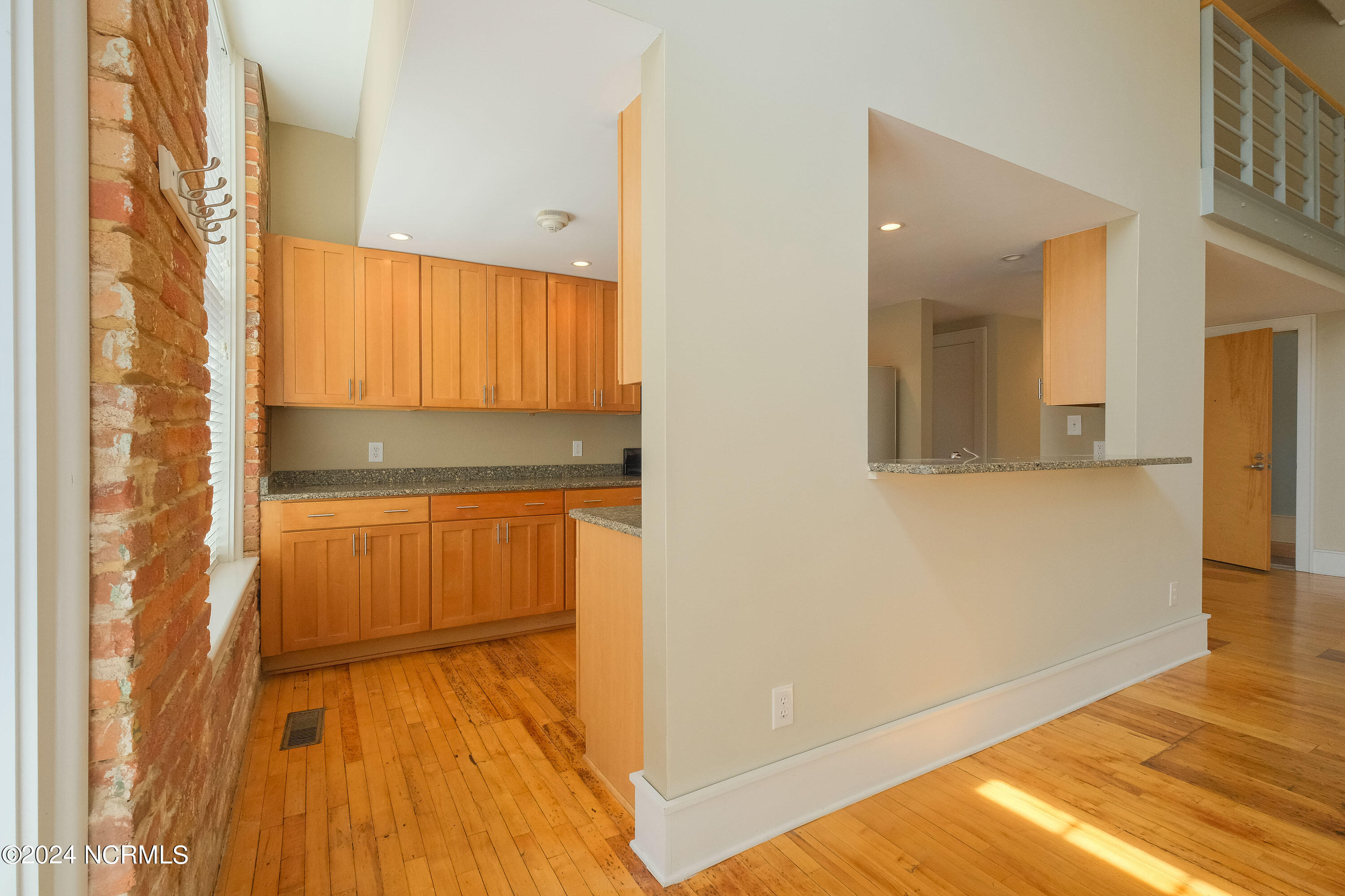 723 Mcmullan Avenue Unit 403 Property Photo 7