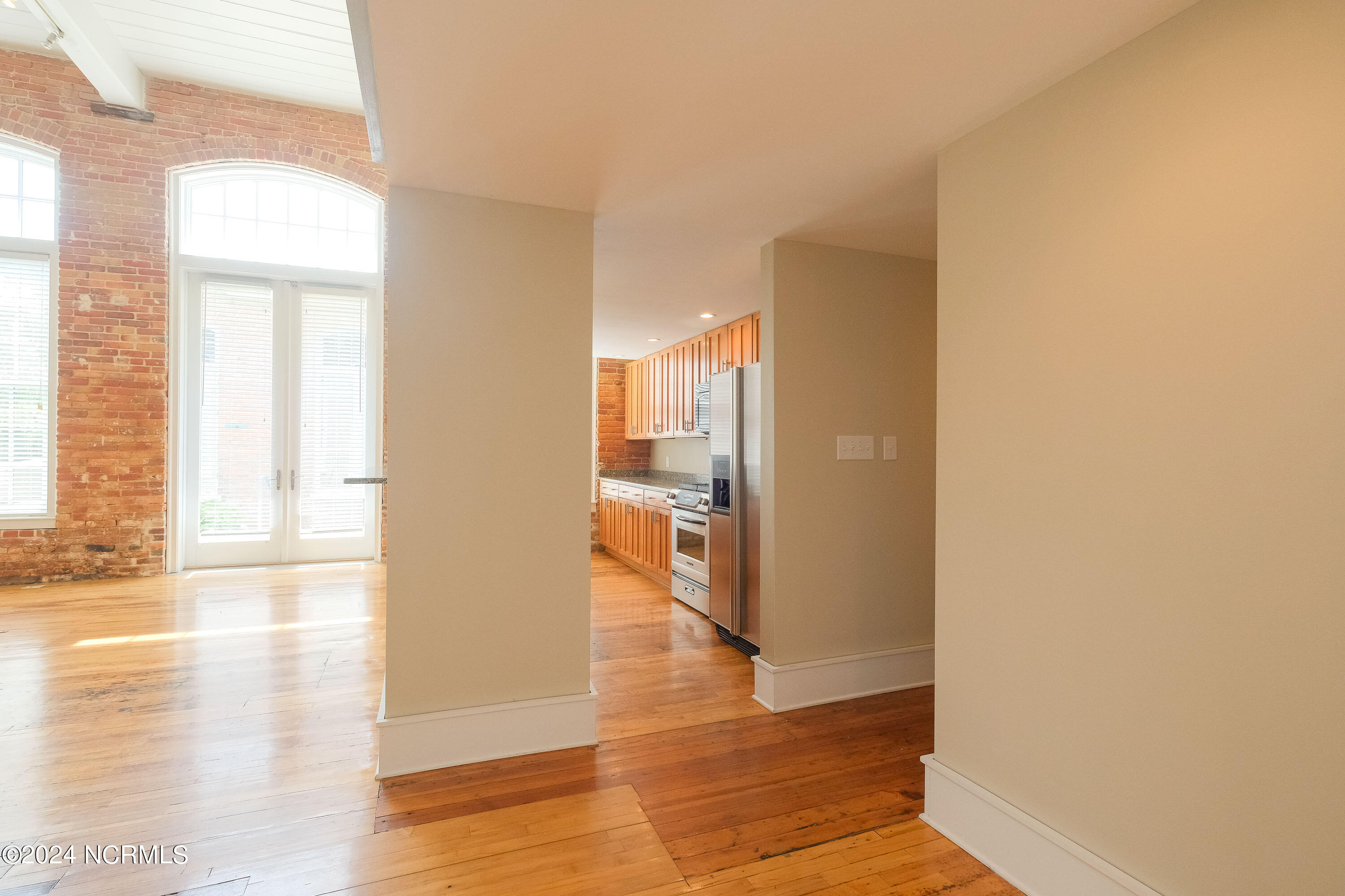 723 Mcmullan Avenue Unit 403 Property Photo 10