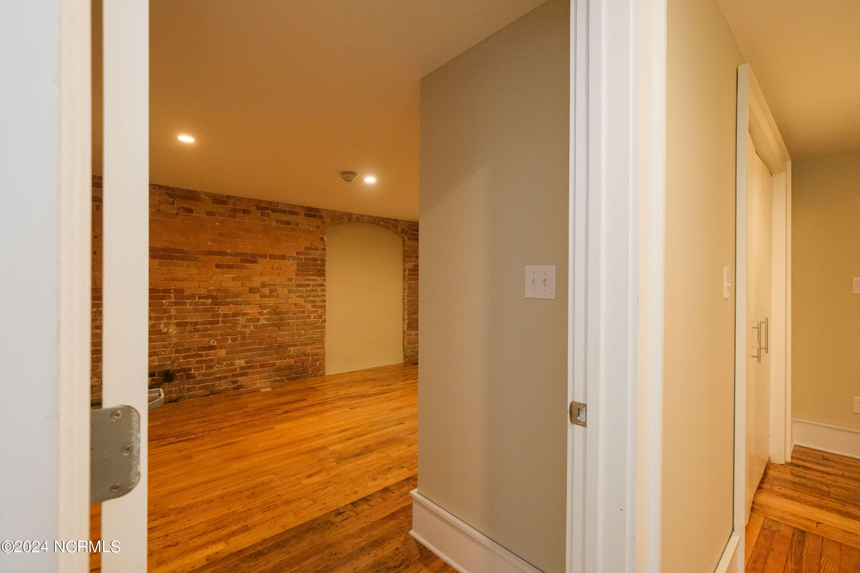 723 Mcmullan Avenue Unit 403 Property Photo 13