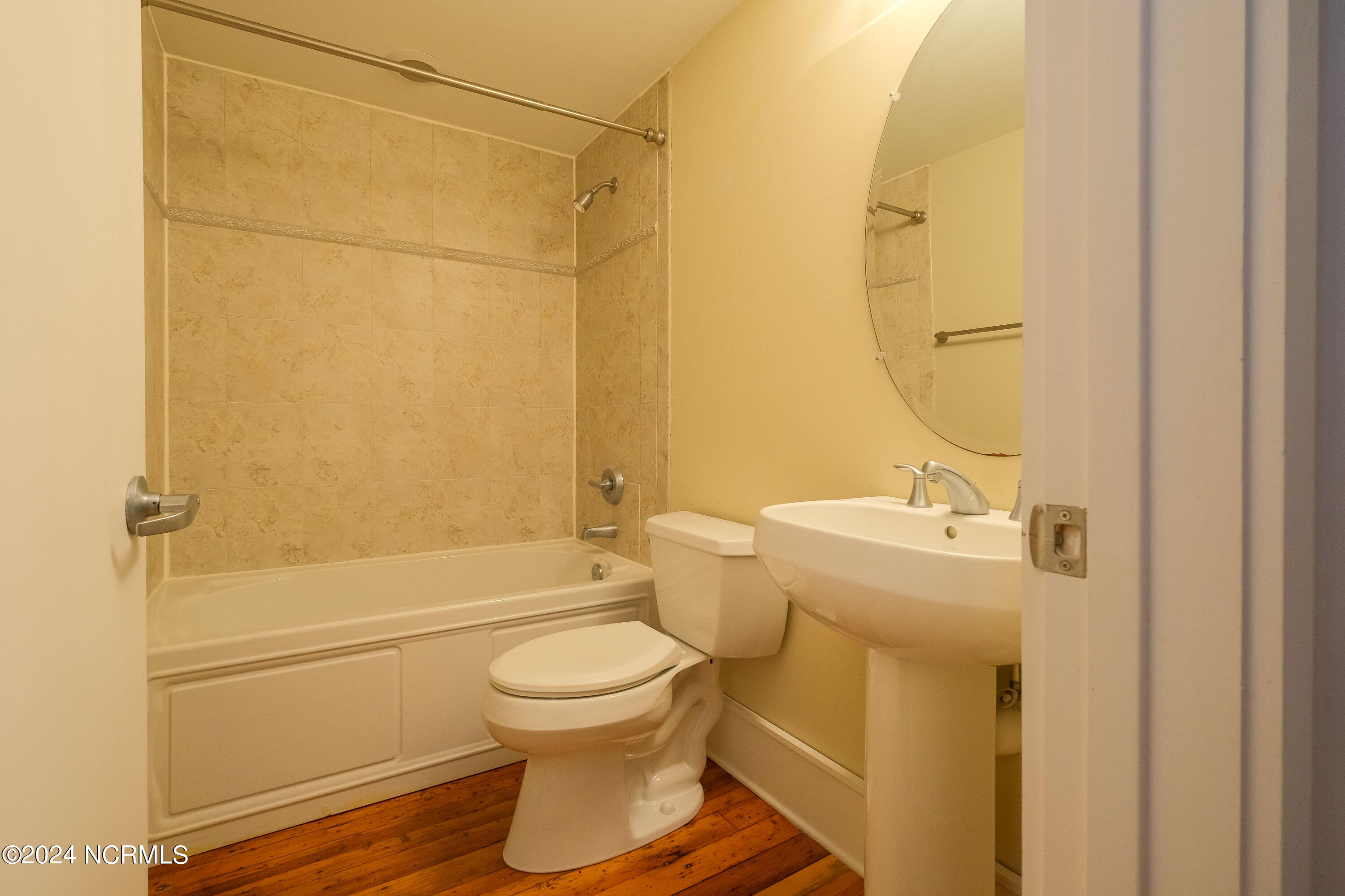 723 Mcmullan Avenue Unit 403 Property Photo 14