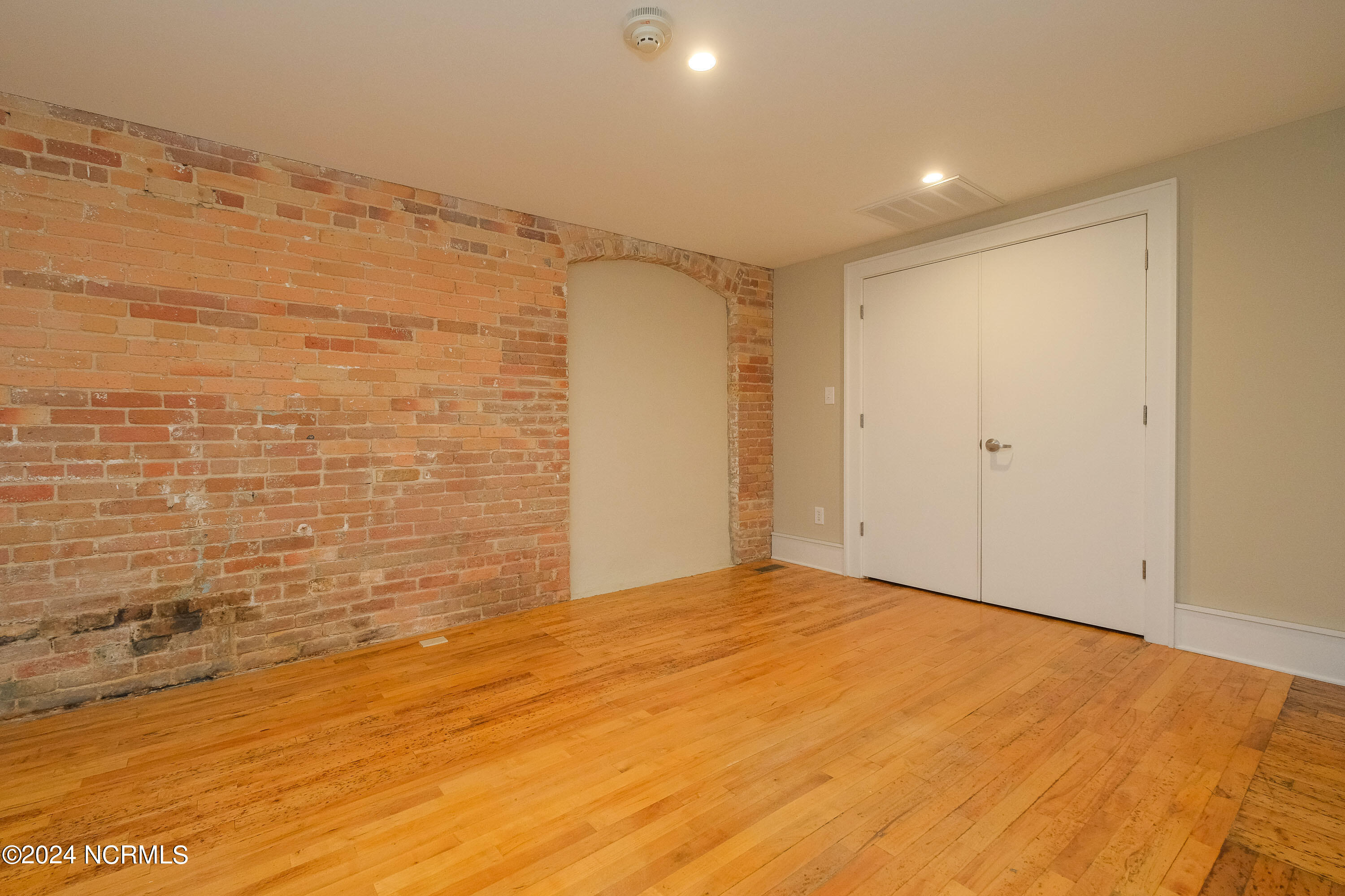 723 Mcmullan Avenue Unit 403 Property Photo 14