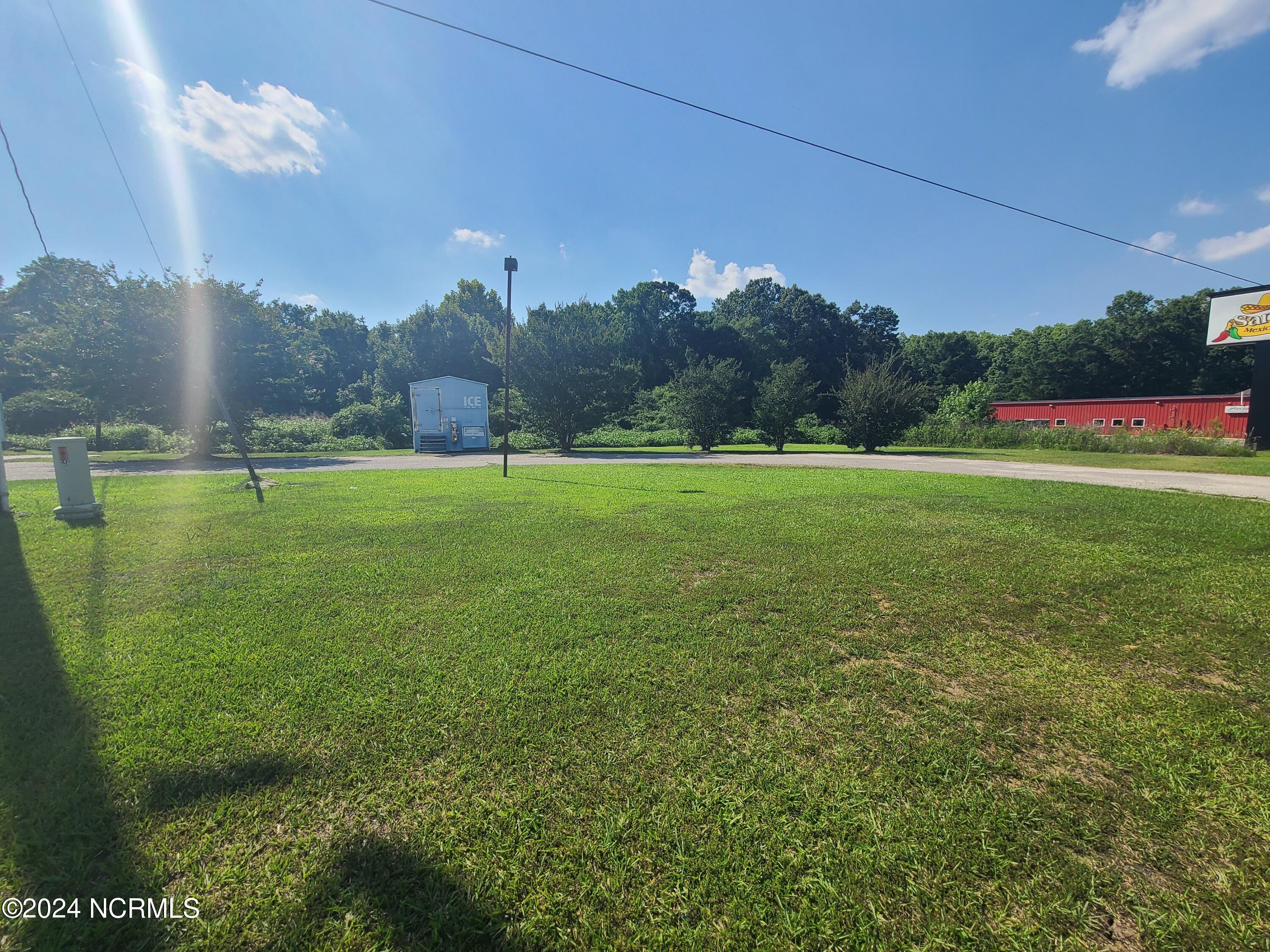 1228 S Jk Powell Boulevard Property Photo 6