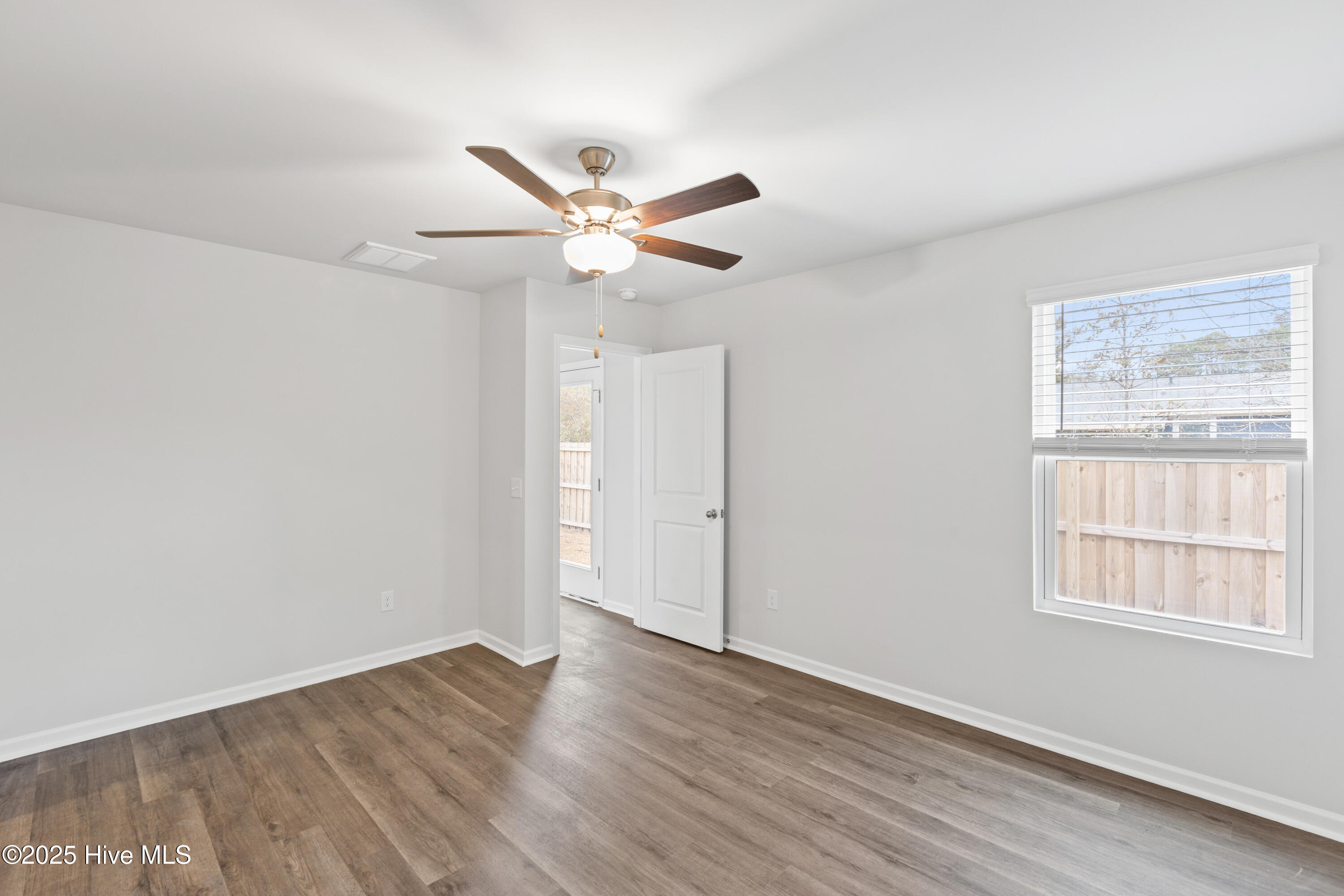 176 N N Squires Run Lane Property Photo 15