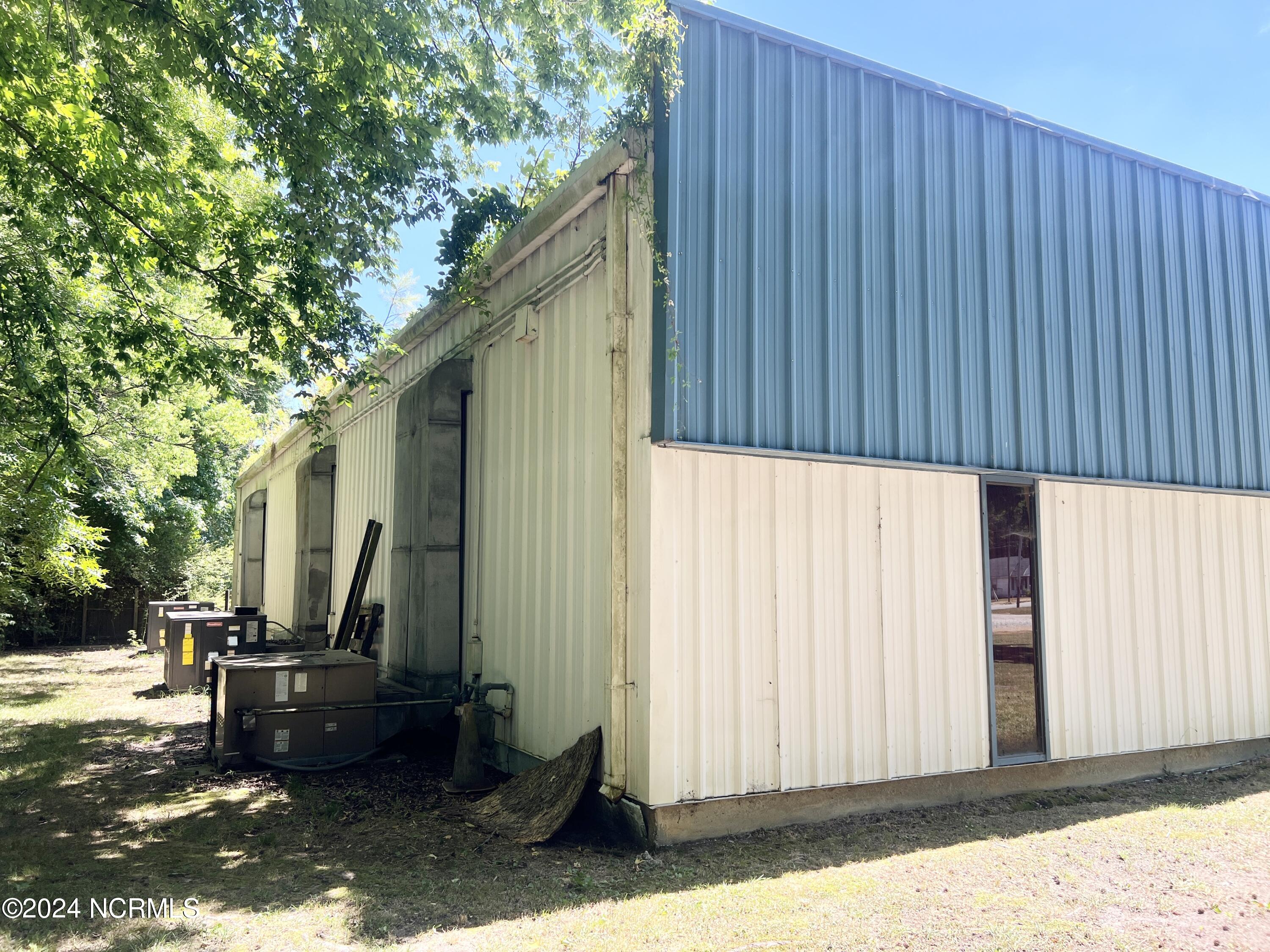 210 Durham Street Property Photo 9