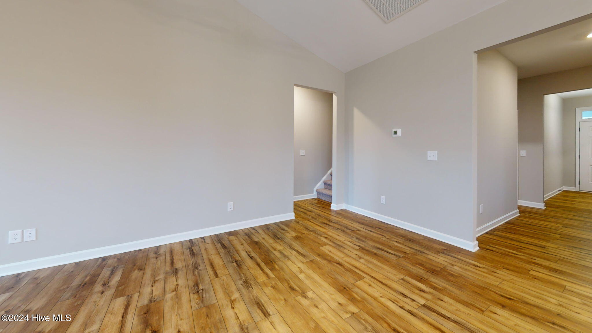 2863 Tucker Hill Drive Property Photo 6