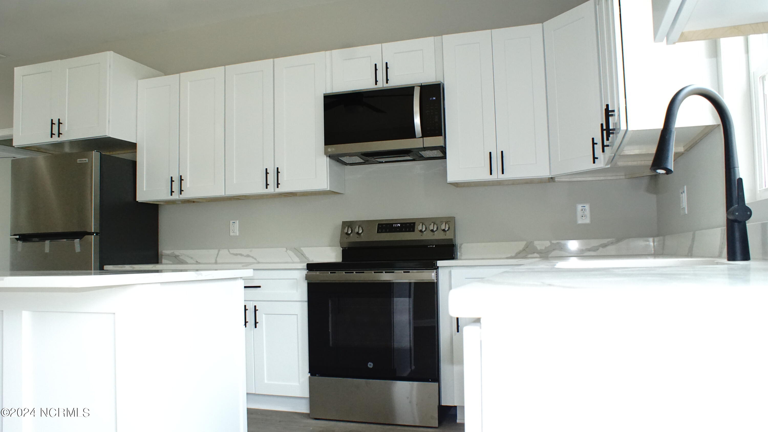 1012 E Highland Avenue Property Photo 11