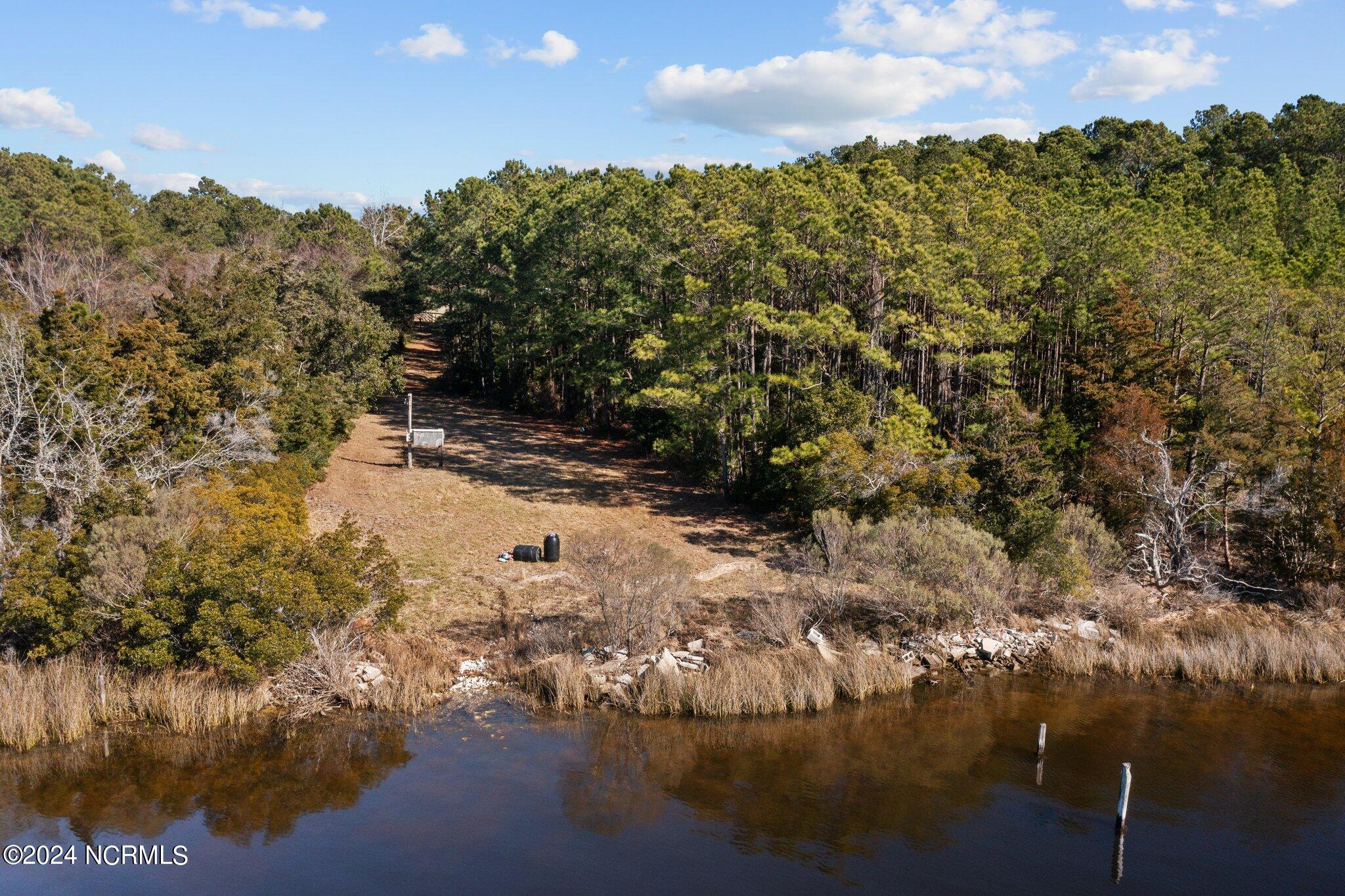 351 Queens Creek Road Property Photo 3