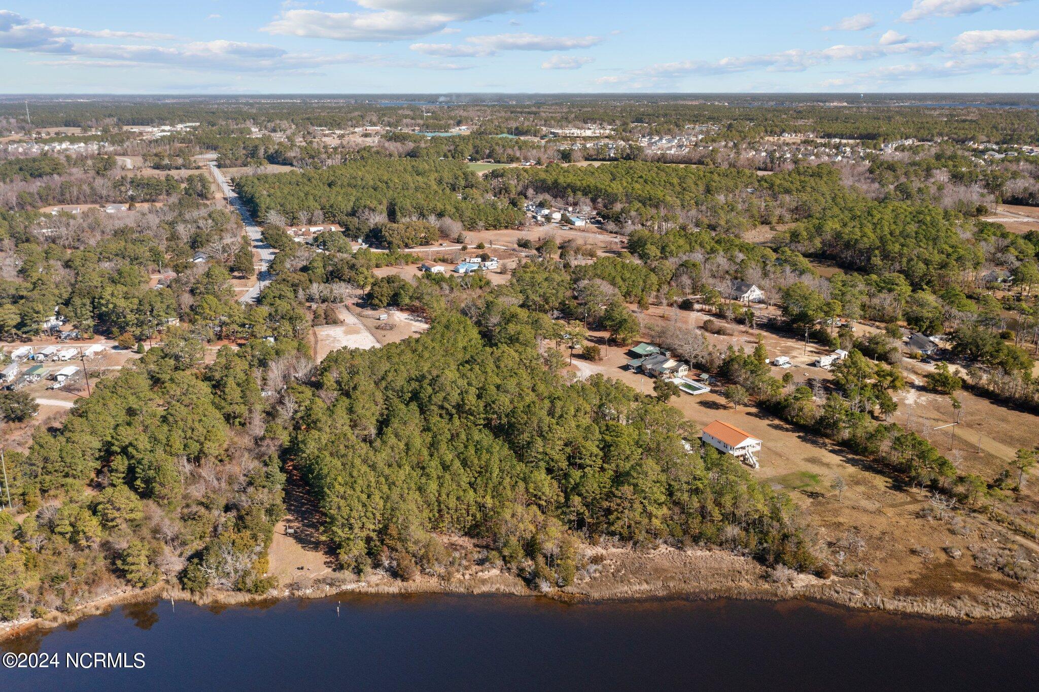 351 Queens Creek Road Property Photo 5