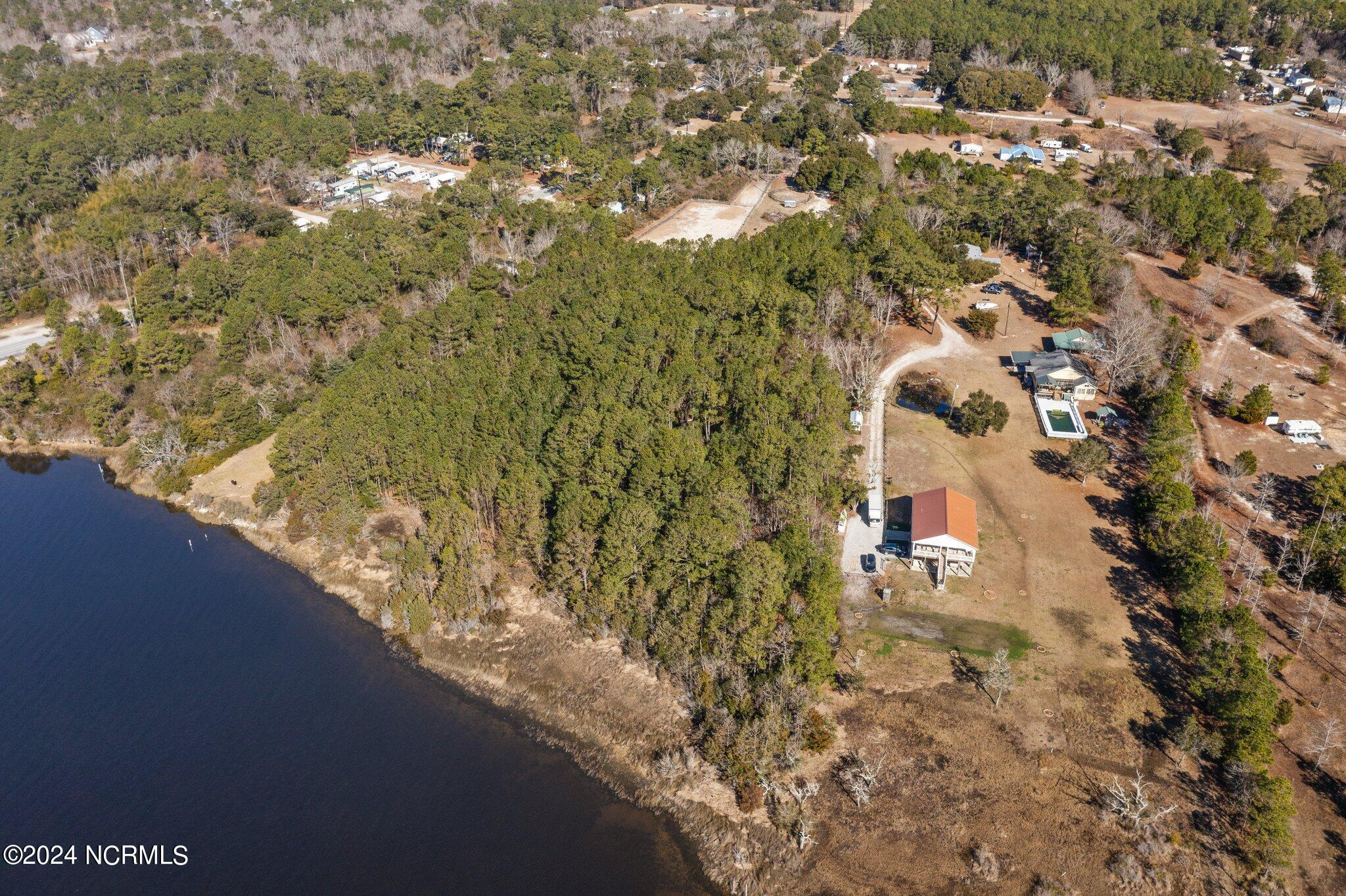 351 Queens Creek Road Property Photo 6