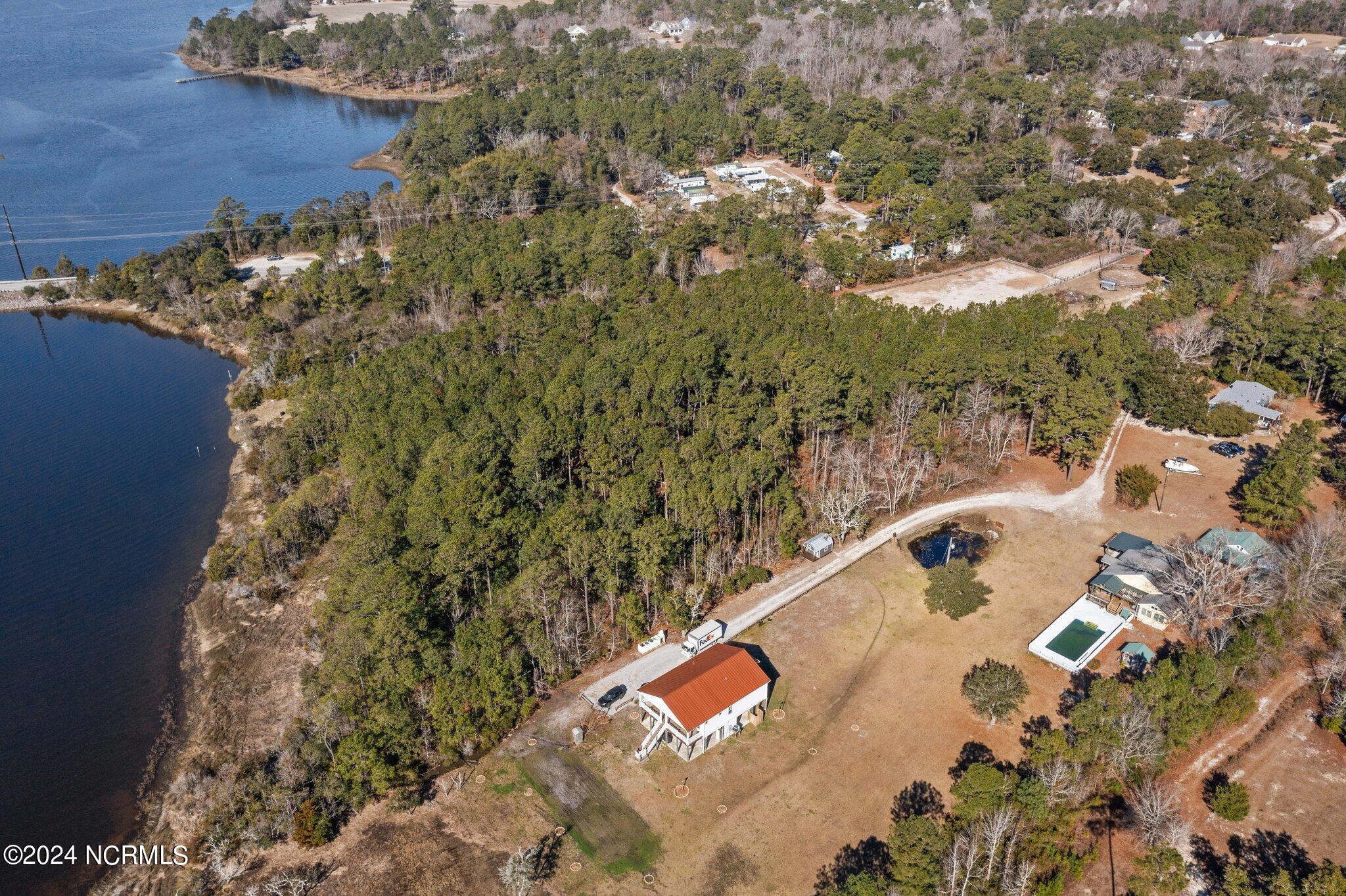351 Queens Creek Road Property Photo 7