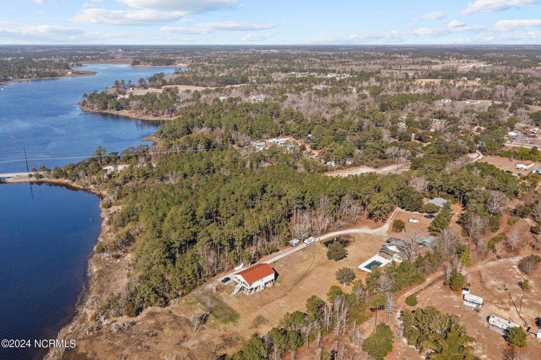 351 Queens Creek Road Property Photo 8