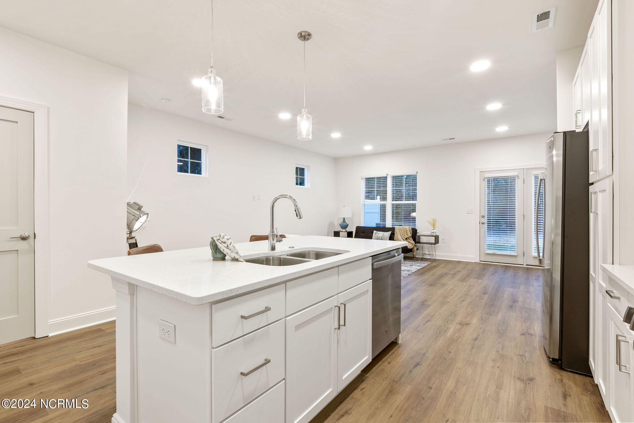 391 James Street Property Photo 15