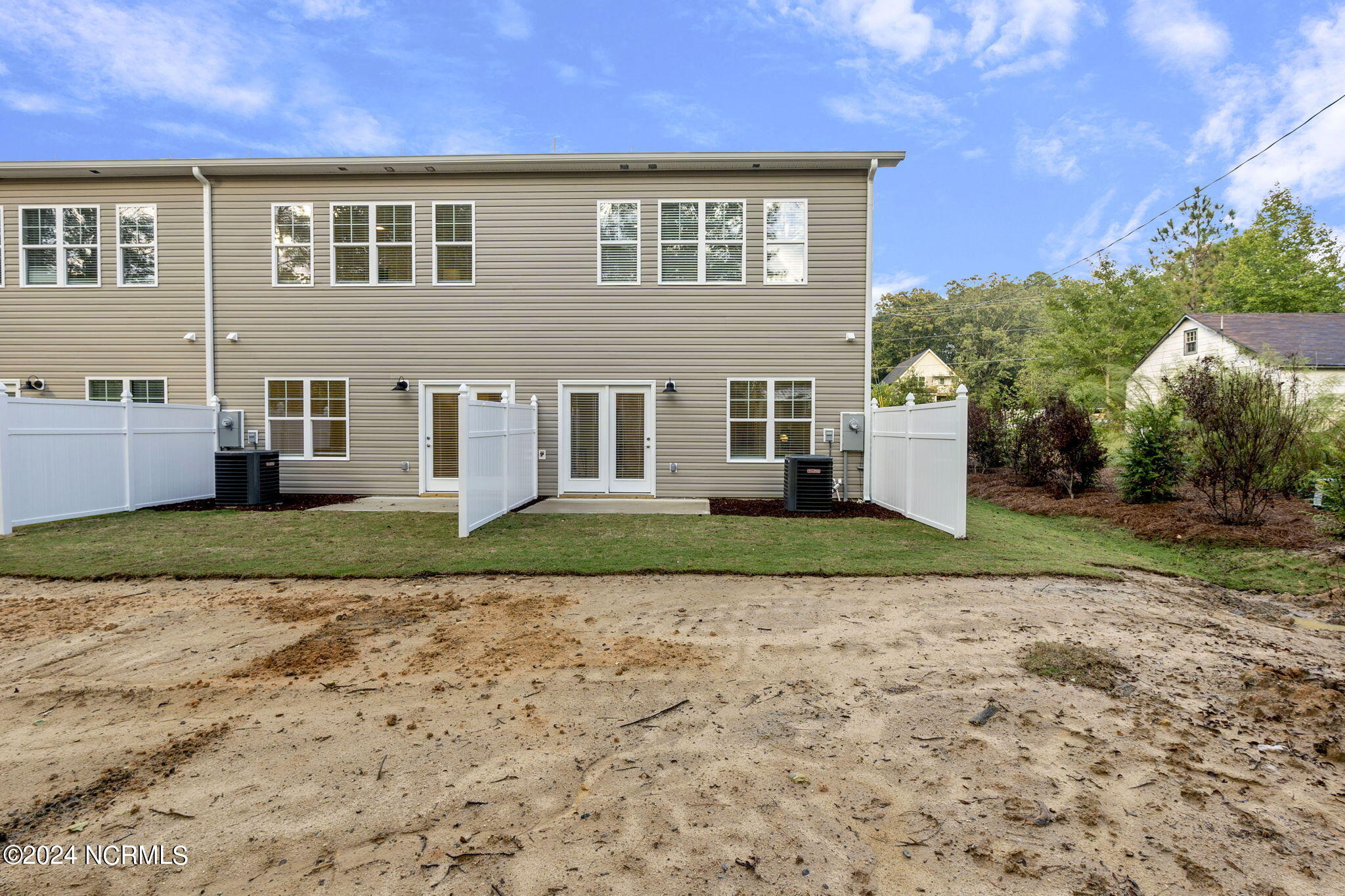 391 James Street Property Photo 29