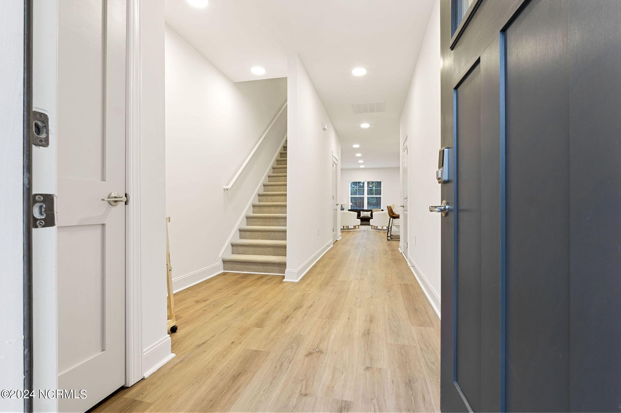 383 James Street Property Photo 6
