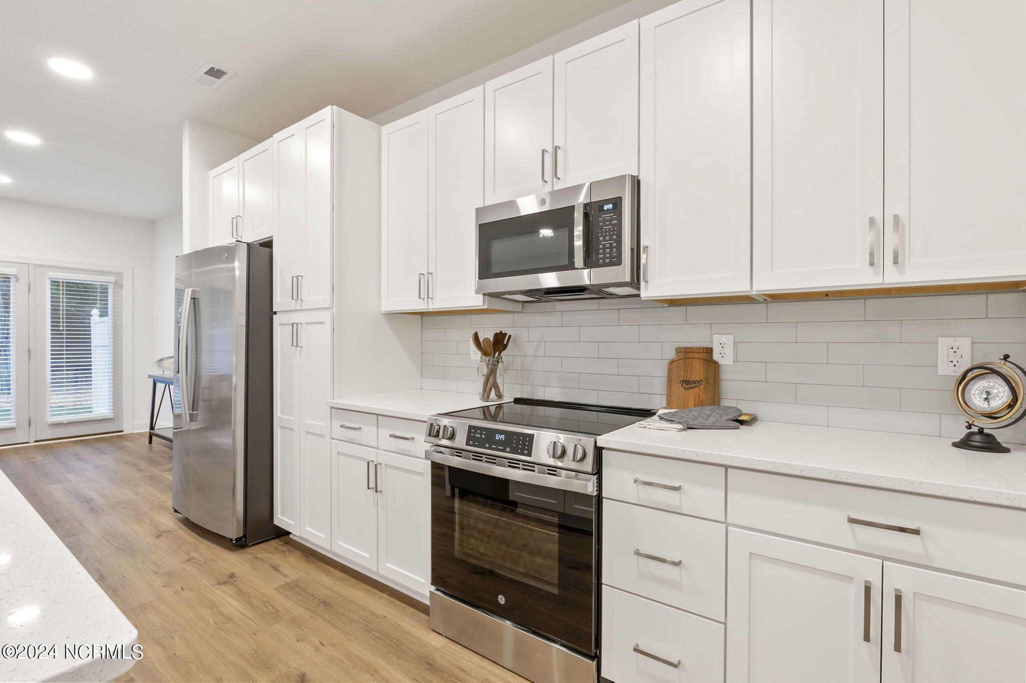 383 James Street Property Photo 11