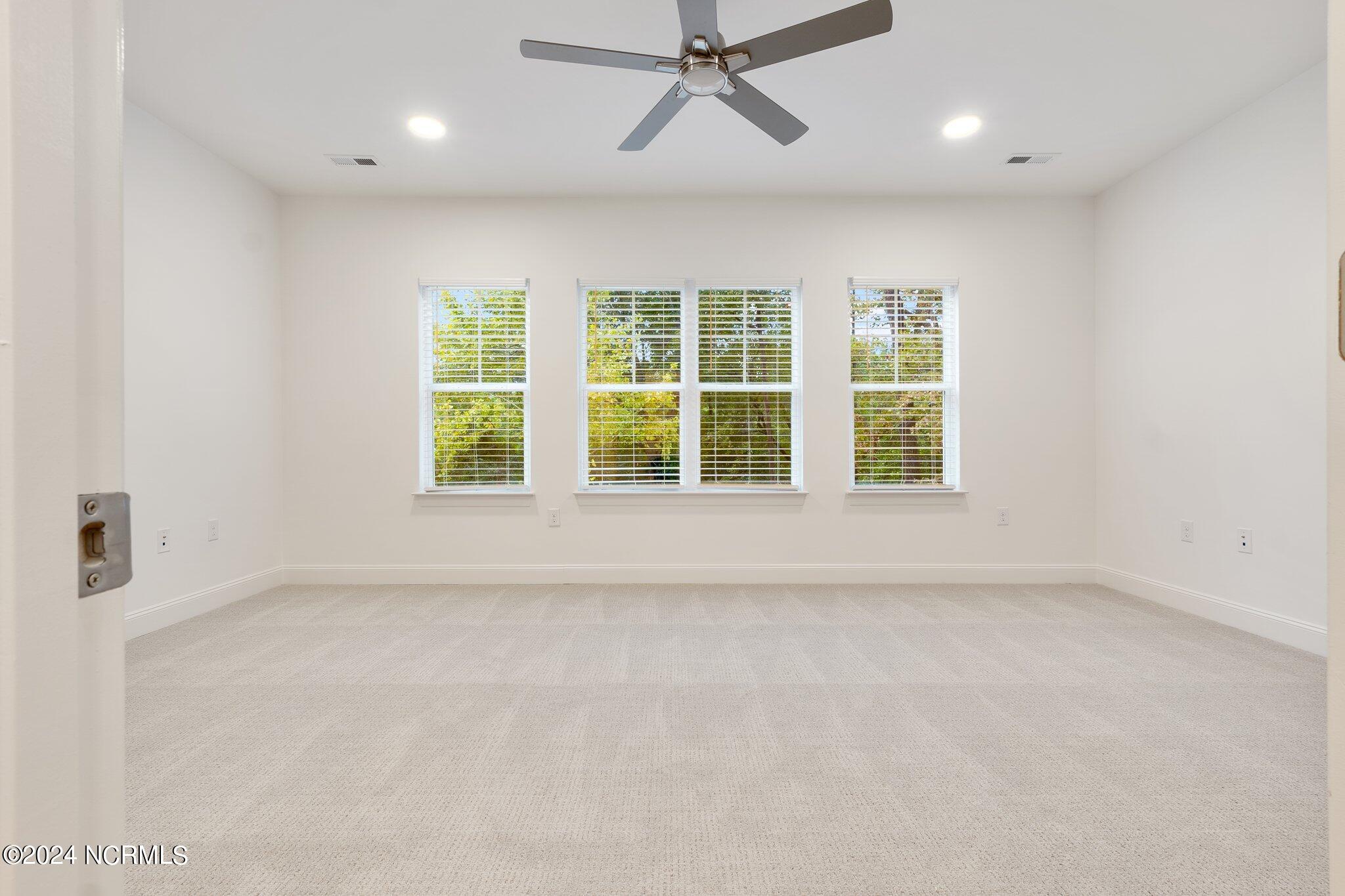 355 James Street Property Photo 13