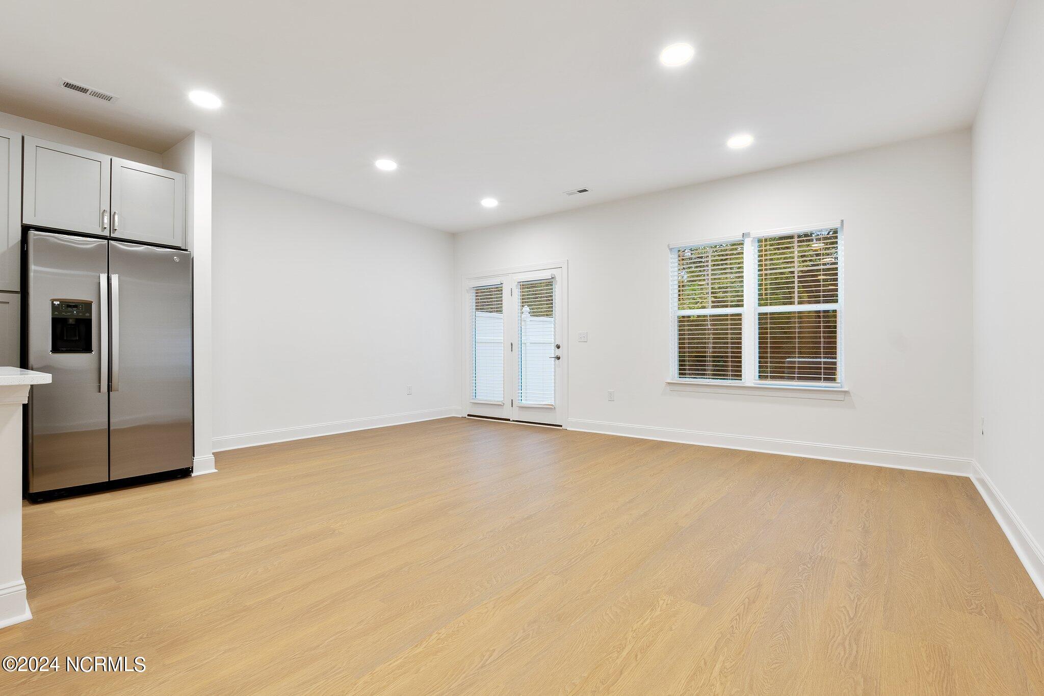 351 James Street Property Photo 11