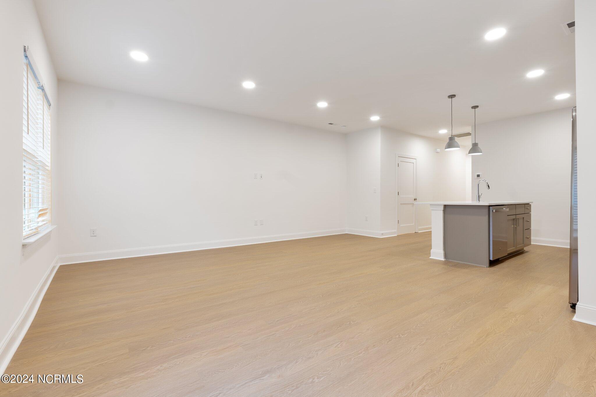 351 James Street Property Photo 12