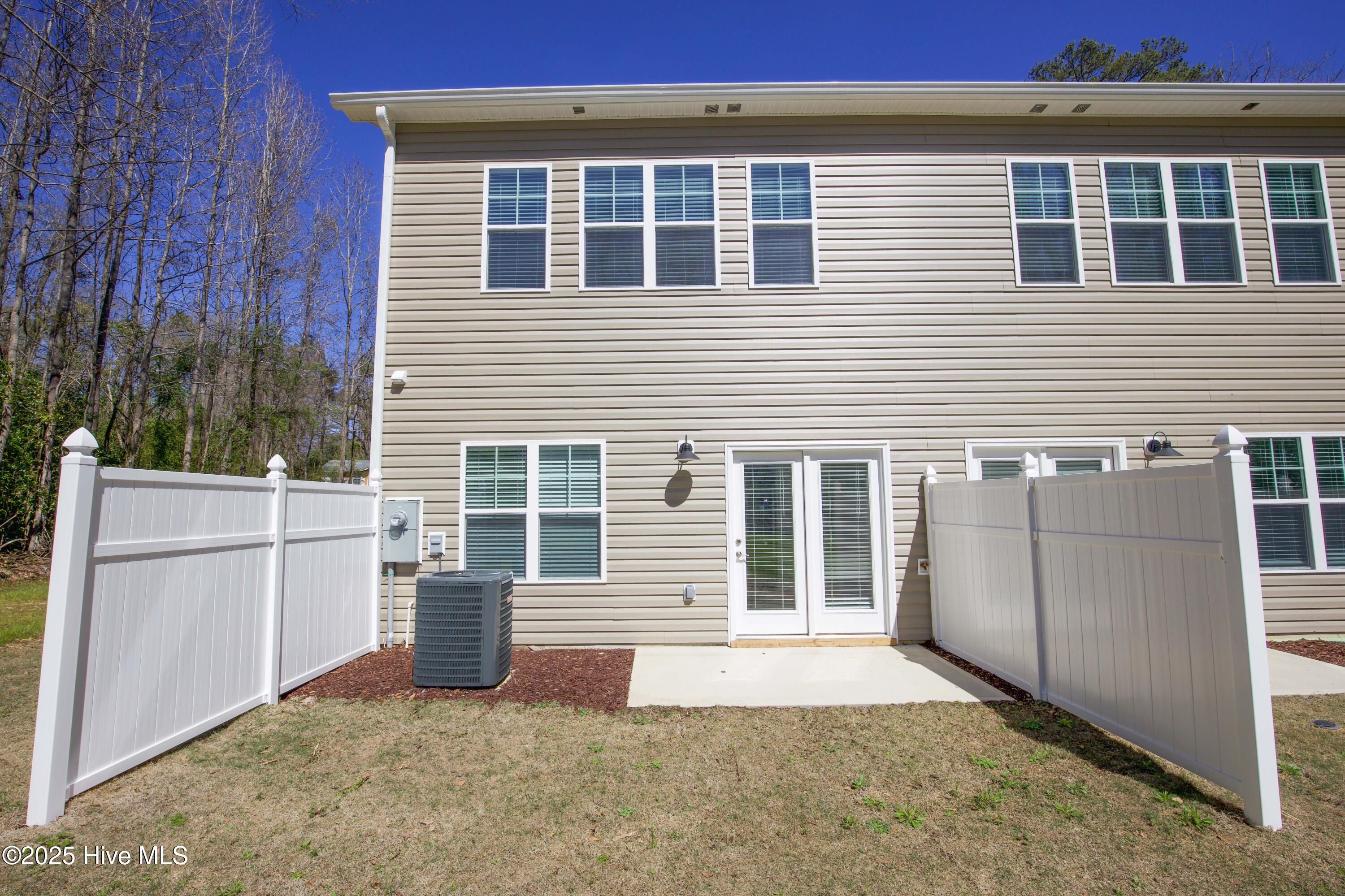 351 James Street Property Photo 24