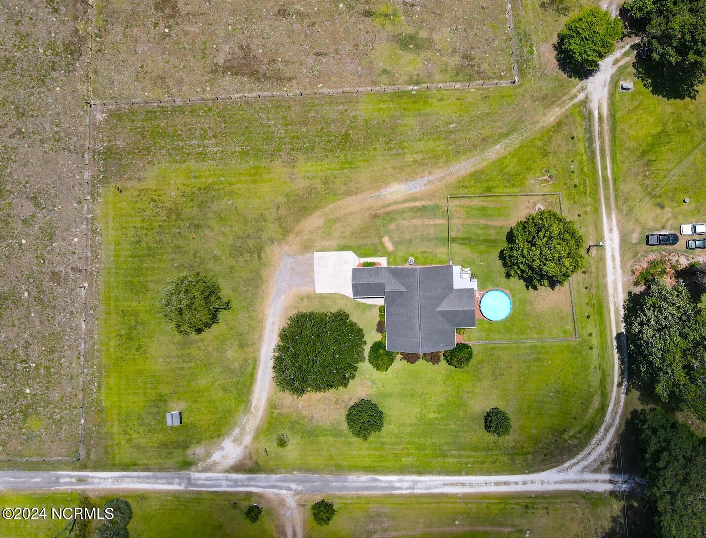 185 Oaks Plantation Drive Property Photo 3