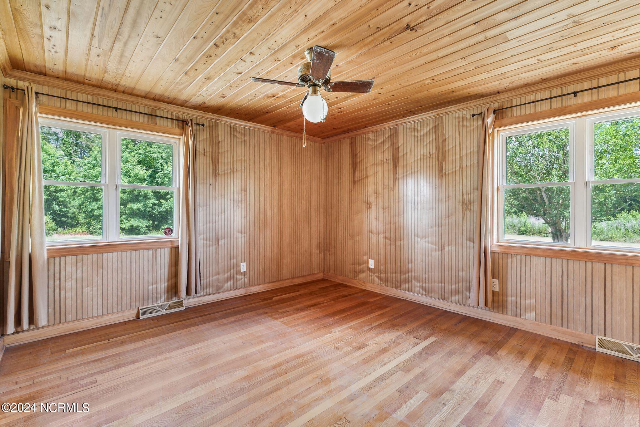 215 Sheriff Watson Road Property Photo 14