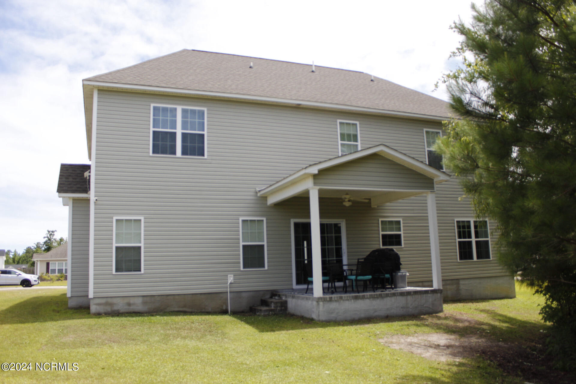 206 Messenger Court Property Photo 4