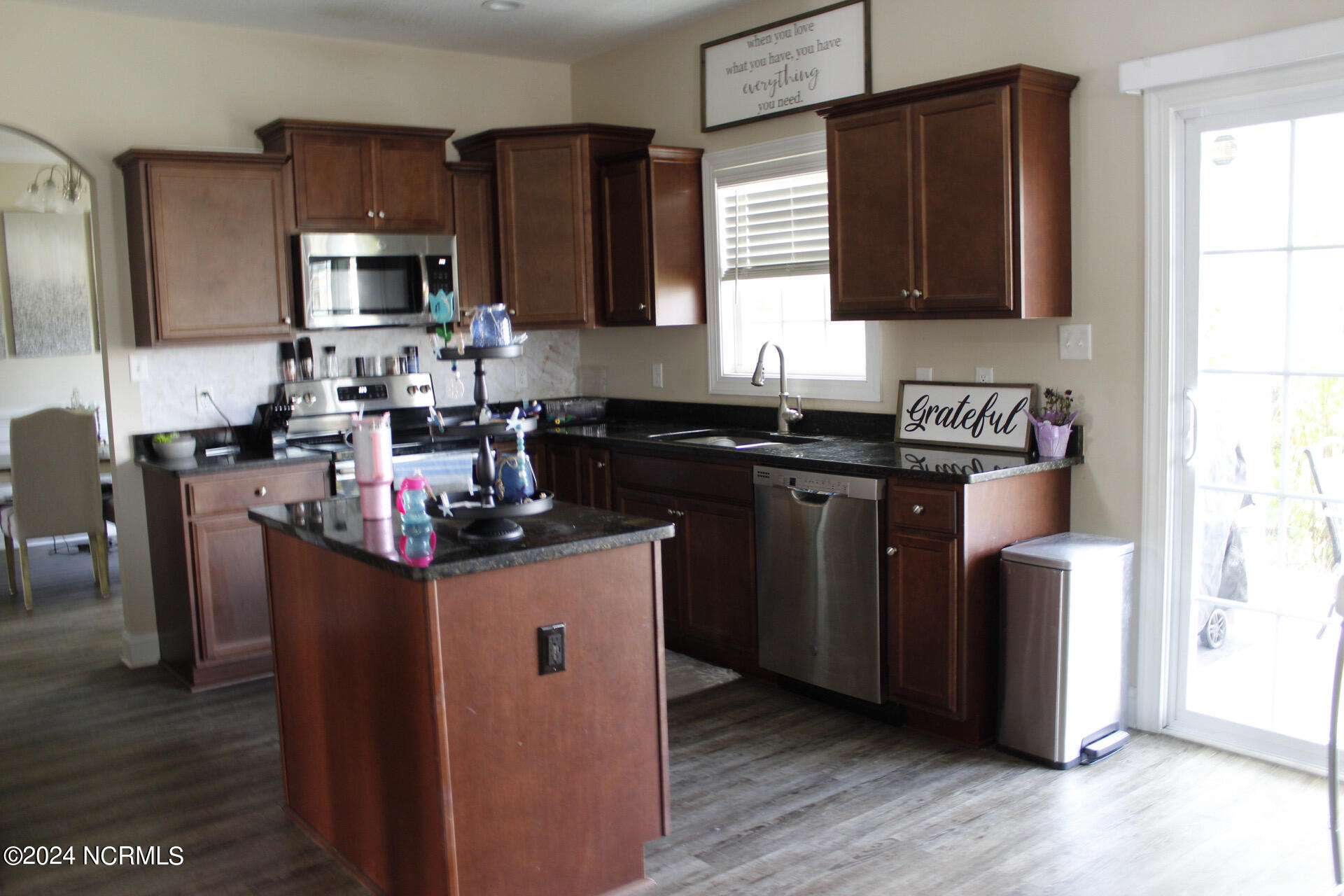 206 Messenger Court Property Photo 9