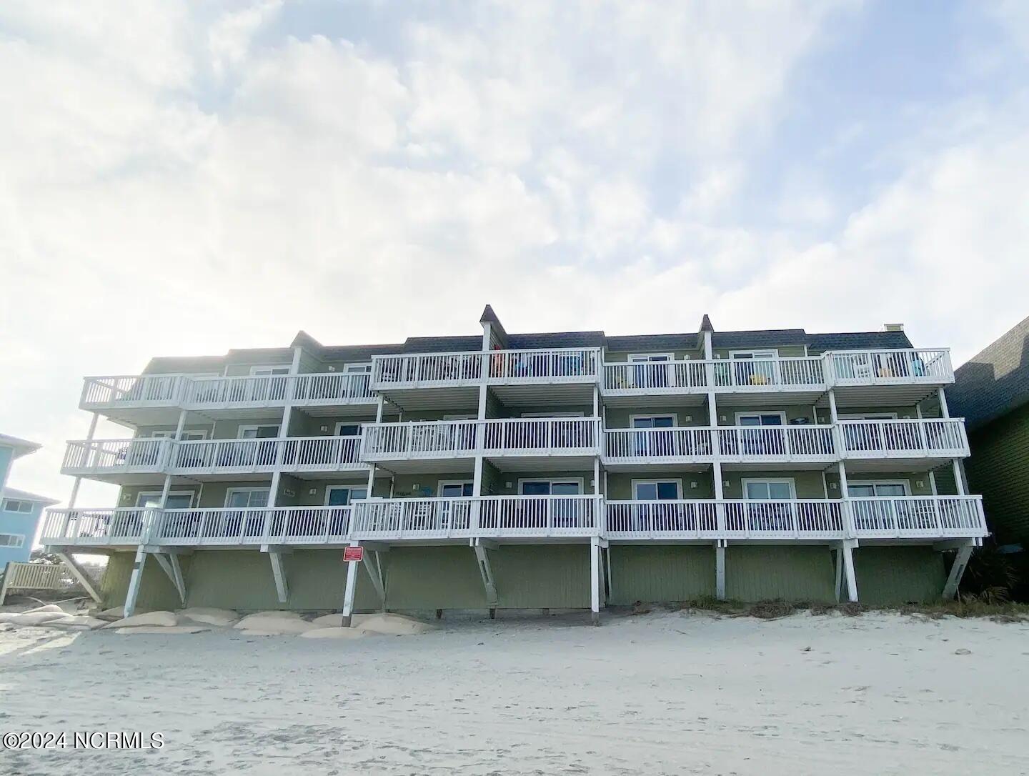 2120 Surfrider Court Property Photo 1