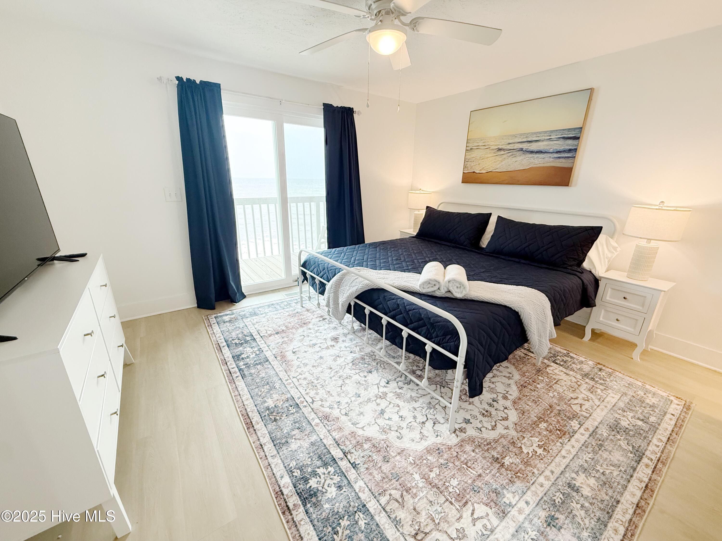 2120 Surfrider Court Property Photo 3