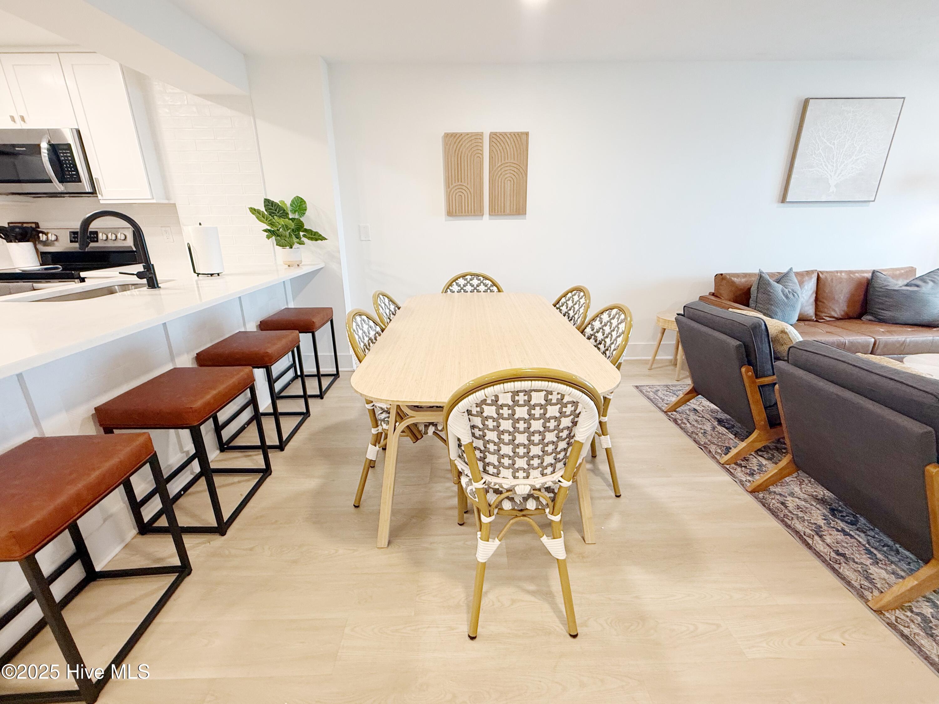 2120 Surfrider Court Property Photo 4