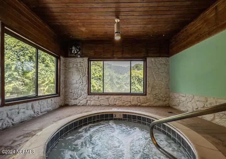 2120 Surfrider Court Property Photo 14